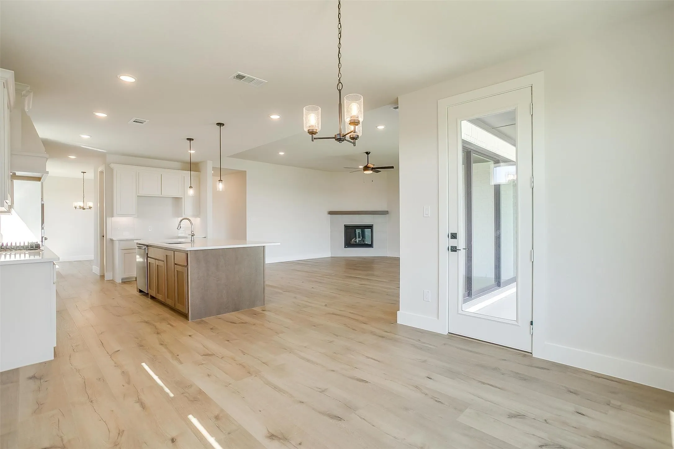 Single Family Residence For Sale in Tarrant County , 806 Feathergrass Court E, Haslet, Texas 76052, 3 Bedroom, 3 Bathroom, 3 Garage spaces, 3,040 Sqft, built in 2026, New Construction - Incomplete, mls#21242165, Real Estate Agent in Haslet, Homes For Sale in Tarrant county, Homes For Sale in Haslet, Realtor in Haslet Texas, Real Estate Brokerage Independent Realty Texas, Luminita Cordes Realtor