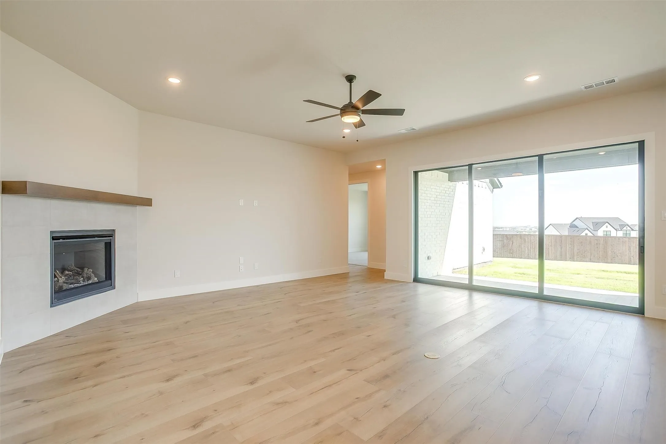 Single Family Residence For Sale in Tarrant County , 806 Feathergrass Court E, Haslet, Texas 76052, 3 Bedroom, 3 Bathroom, 3 Garage spaces, 3,040 Sqft, built in 2026, New Construction - Incomplete, mls#21242165, Real Estate Agent in Haslet, Homes For Sale in Tarrant county, Homes For Sale in Haslet, Realtor in Haslet Texas, Real Estate Brokerage Independent Realty Texas, Luminita Cordes Realtor