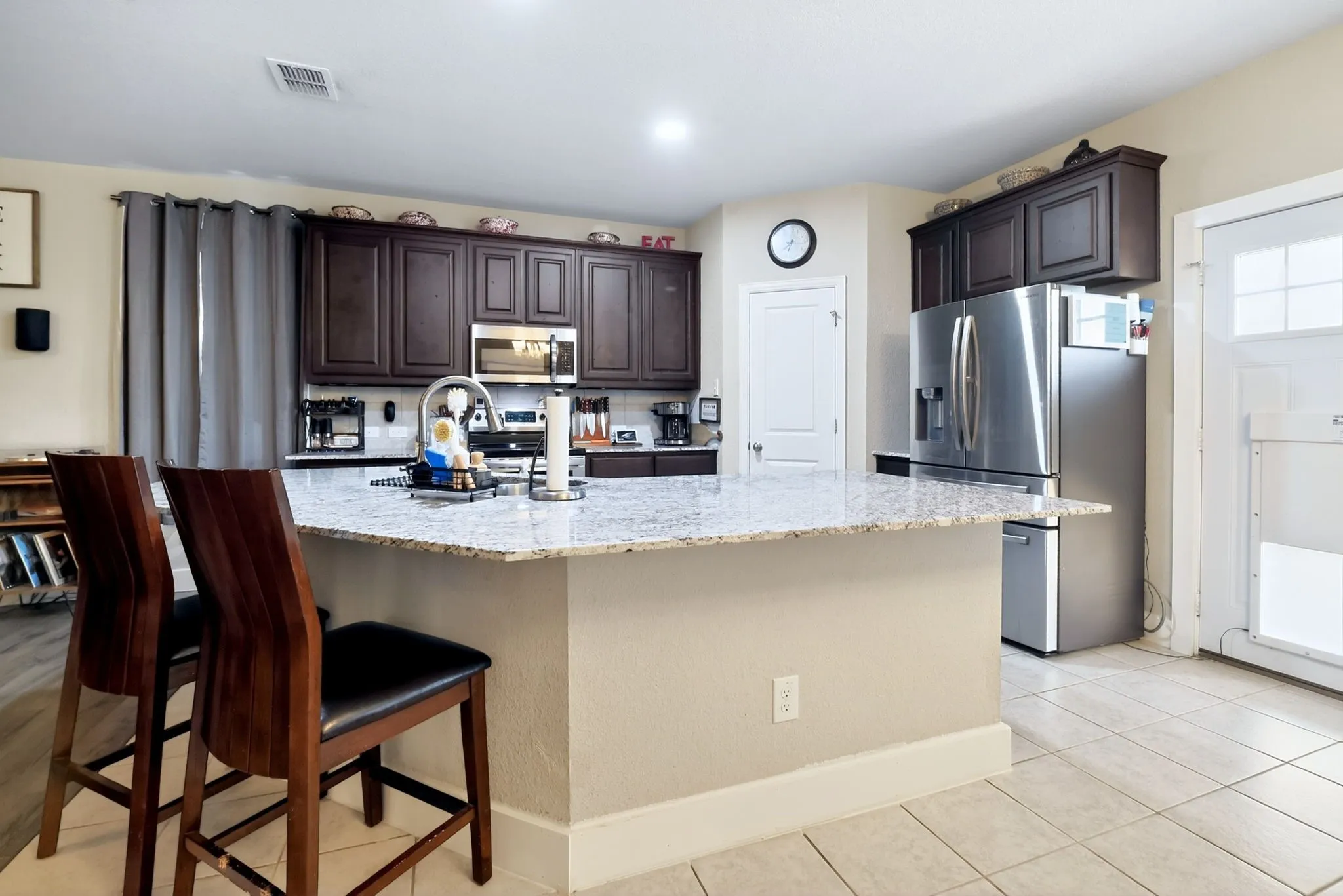 Single Family Residence For Sale in Tarrant County , 1445 Eagle Nest Drive, Pelican Bay, Texas 76020, 3 Bedroom, 2 Bathroom, 2 Garage spaces, 1,790 Sqft, built in 2020, mls#21226879, Real Estate Agent in Pelican Bay, Homes For Sale in Tarrant county, Homes For Sale in Pelican Bay, Realtor in Pelican Bay Texas, Real Estate Brokerage Independent Realty Texas, Luminita Cordes Realtor