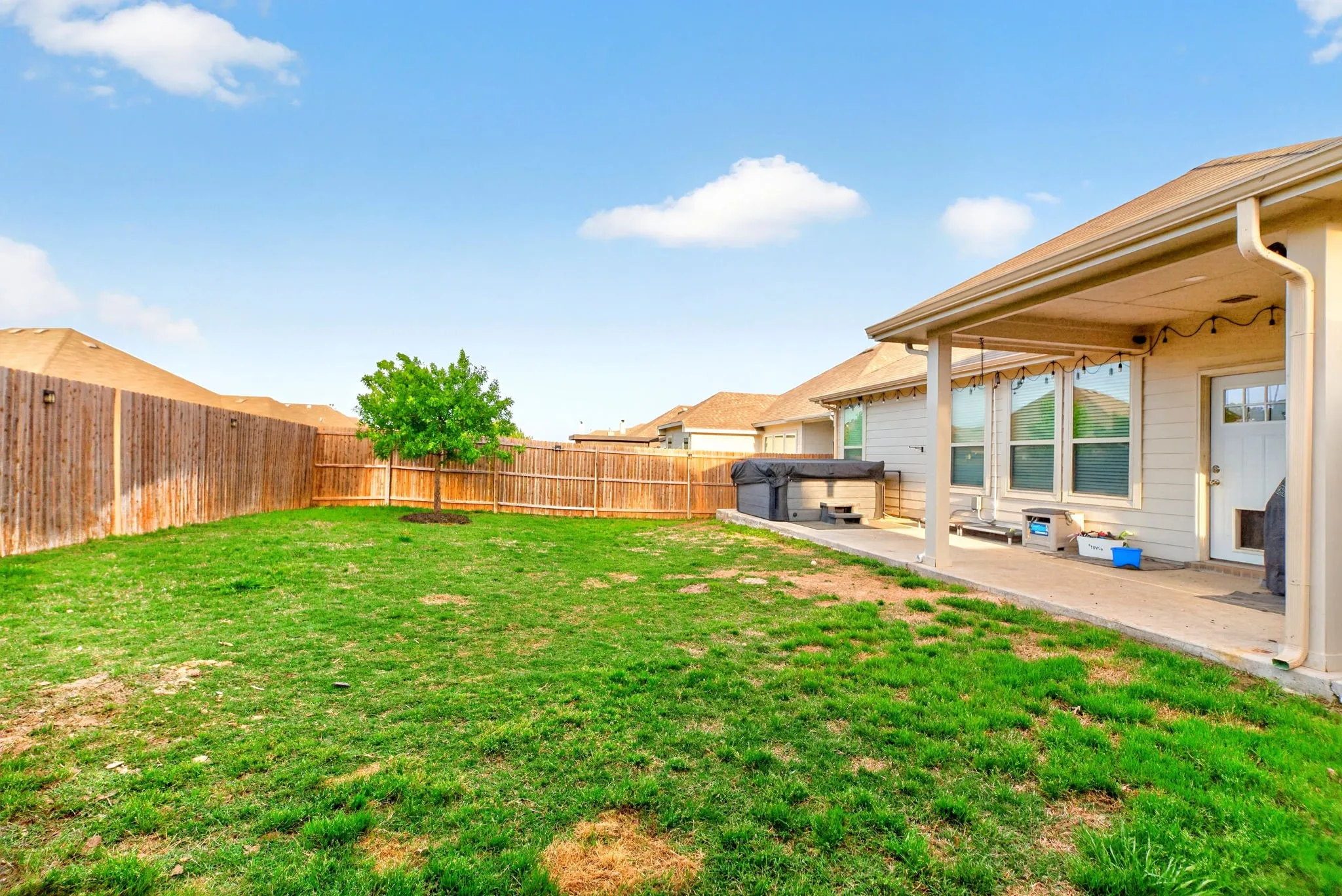 Single Family Residence For Sale in Tarrant County , 1445 Eagle Nest Drive, Pelican Bay, Texas 76020, 3 Bedroom, 2 Bathroom, 2 Garage spaces, 1,790 Sqft, built in 2020, mls#21226879, Real Estate Agent in Pelican Bay, Homes For Sale in Tarrant county, Homes For Sale in Pelican Bay, Realtor in Pelican Bay Texas, Real Estate Brokerage Independent Realty Texas, Luminita Cordes Realtor
