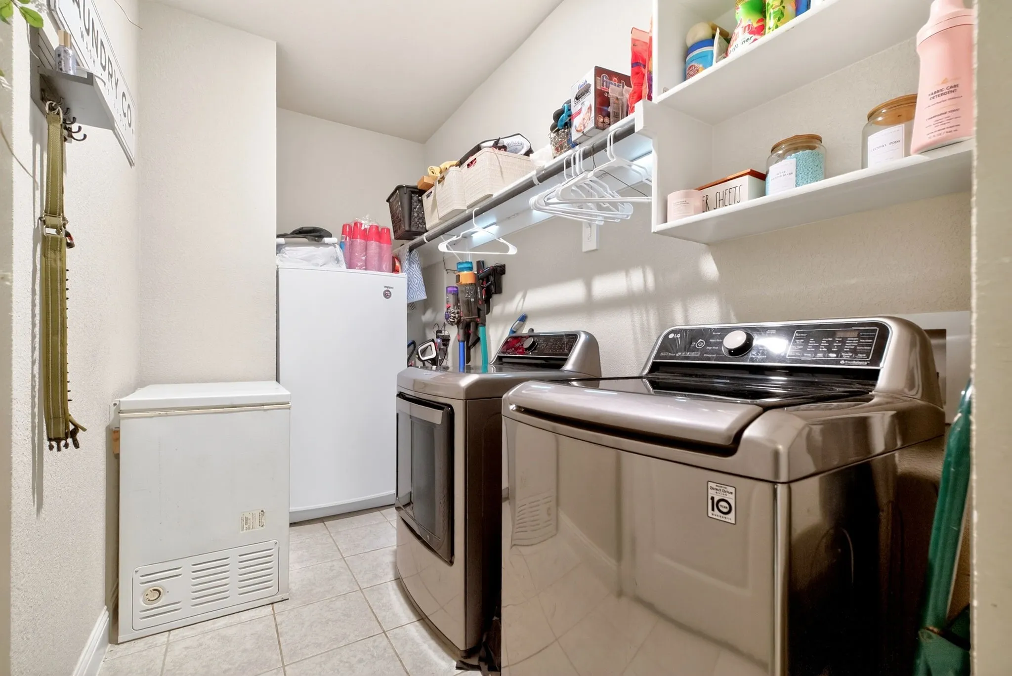 Single Family Residence For Sale in Tarrant County , 1445 Eagle Nest Drive, Pelican Bay, Texas 76020, 3 Bedroom, 2 Bathroom, 2 Garage spaces, 1,790 Sqft, built in 2020, mls#21226879, Real Estate Agent in Pelican Bay, Homes For Sale in Tarrant county, Homes For Sale in Pelican Bay, Realtor in Pelican Bay Texas, Real Estate Brokerage Independent Realty Texas, Luminita Cordes Realtor