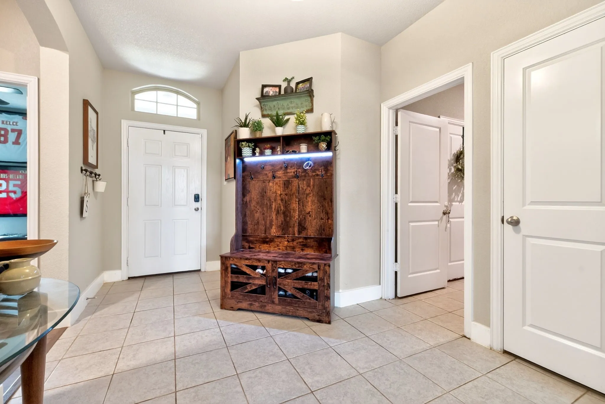 Single Family Residence For Sale in Tarrant County , 1445 Eagle Nest Drive, Pelican Bay, Texas 76020, 3 Bedroom, 2 Bathroom, 2 Garage spaces, 1,790 Sqft, built in 2020, mls#21226879, Real Estate Agent in Pelican Bay, Homes For Sale in Tarrant county, Homes For Sale in Pelican Bay, Realtor in Pelican Bay Texas, Real Estate Brokerage Independent Realty Texas, Luminita Cordes Realtor