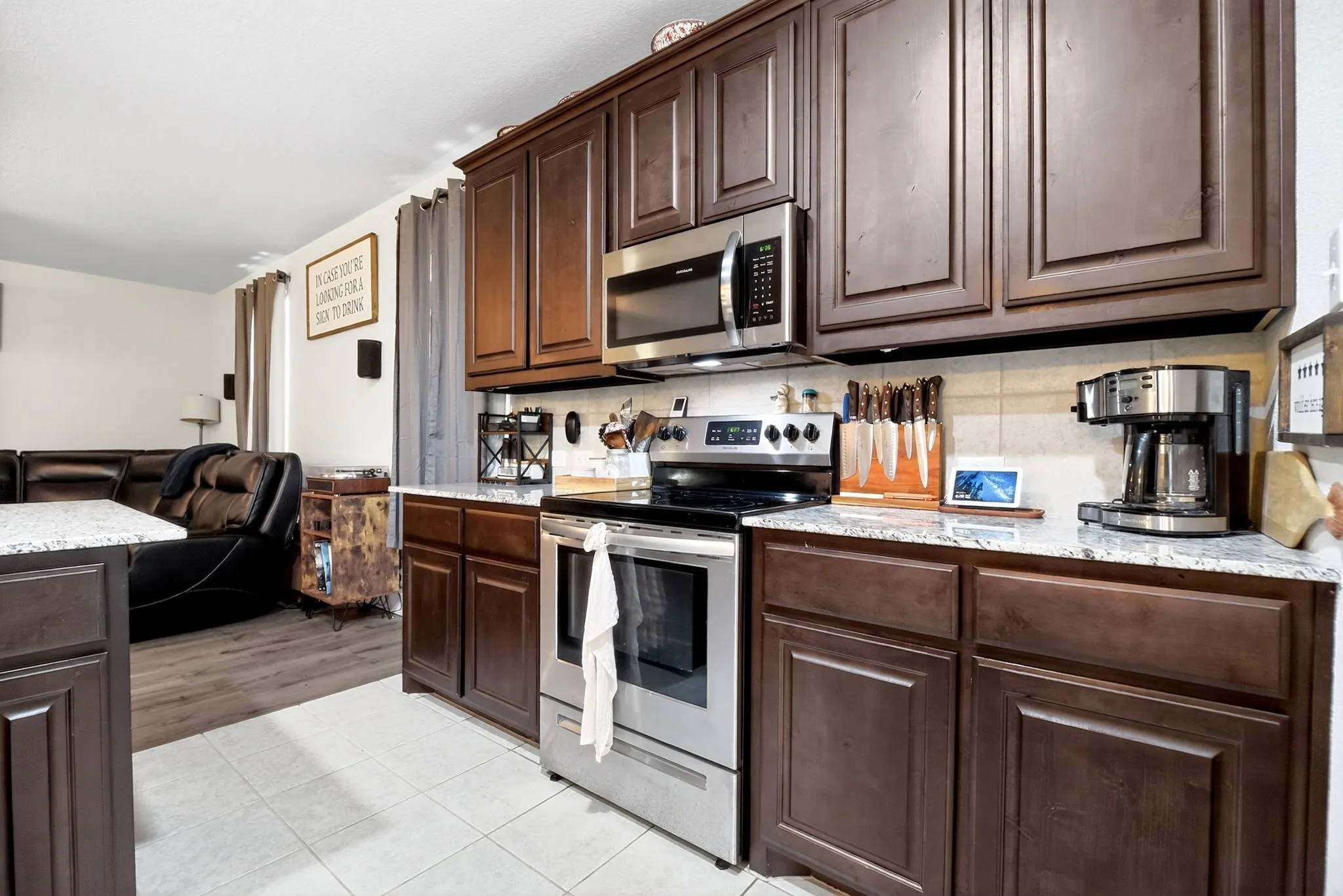 Single Family Residence For Sale in Tarrant County , 1445 Eagle Nest Drive, Pelican Bay, Texas 76020, 3 Bedroom, 2 Bathroom, 2 Garage spaces, 1,790 Sqft, built in 2020, mls#21226879, Real Estate Agent in Pelican Bay, Homes For Sale in Tarrant county, Homes For Sale in Pelican Bay, Realtor in Pelican Bay Texas, Real Estate Brokerage Independent Realty Texas, Luminita Cordes Realtor