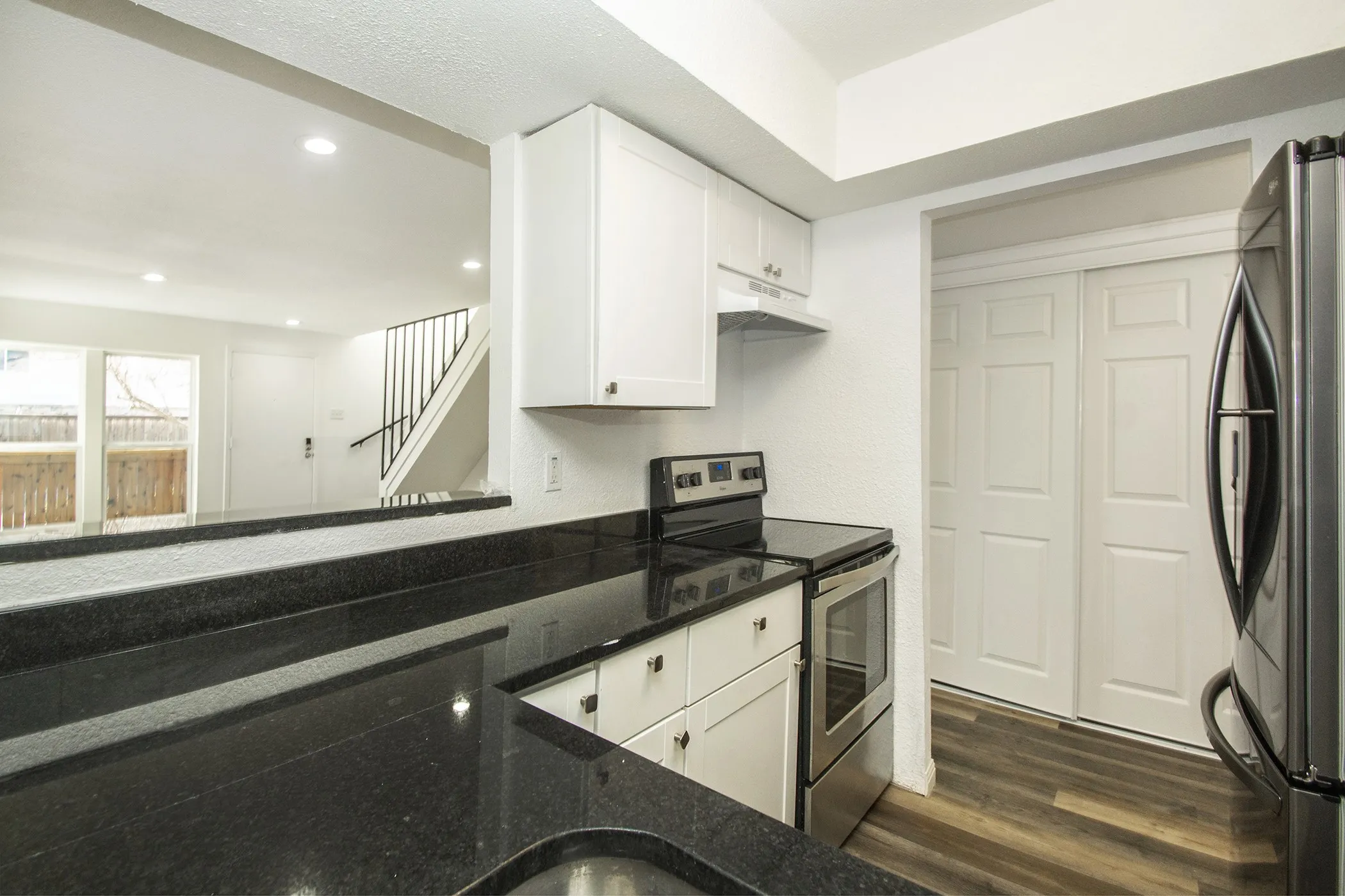Townhouse For Rent in Dallas County , 2611 Via Cordova, Carrollton, Texas 75006, 4 Bedroom, 2 Bathroom, Garage spaces, 1,833 Sqft, built in 1973, mls#21242197, Real Estate Agent in Carrollton, Homes For Rent in Dallas county, Homes For Rent in Carrollton, Realtor in Carrollton Texas, Real Estate Brokerage Independent Realty Texas, Luminita Cordes Realtor