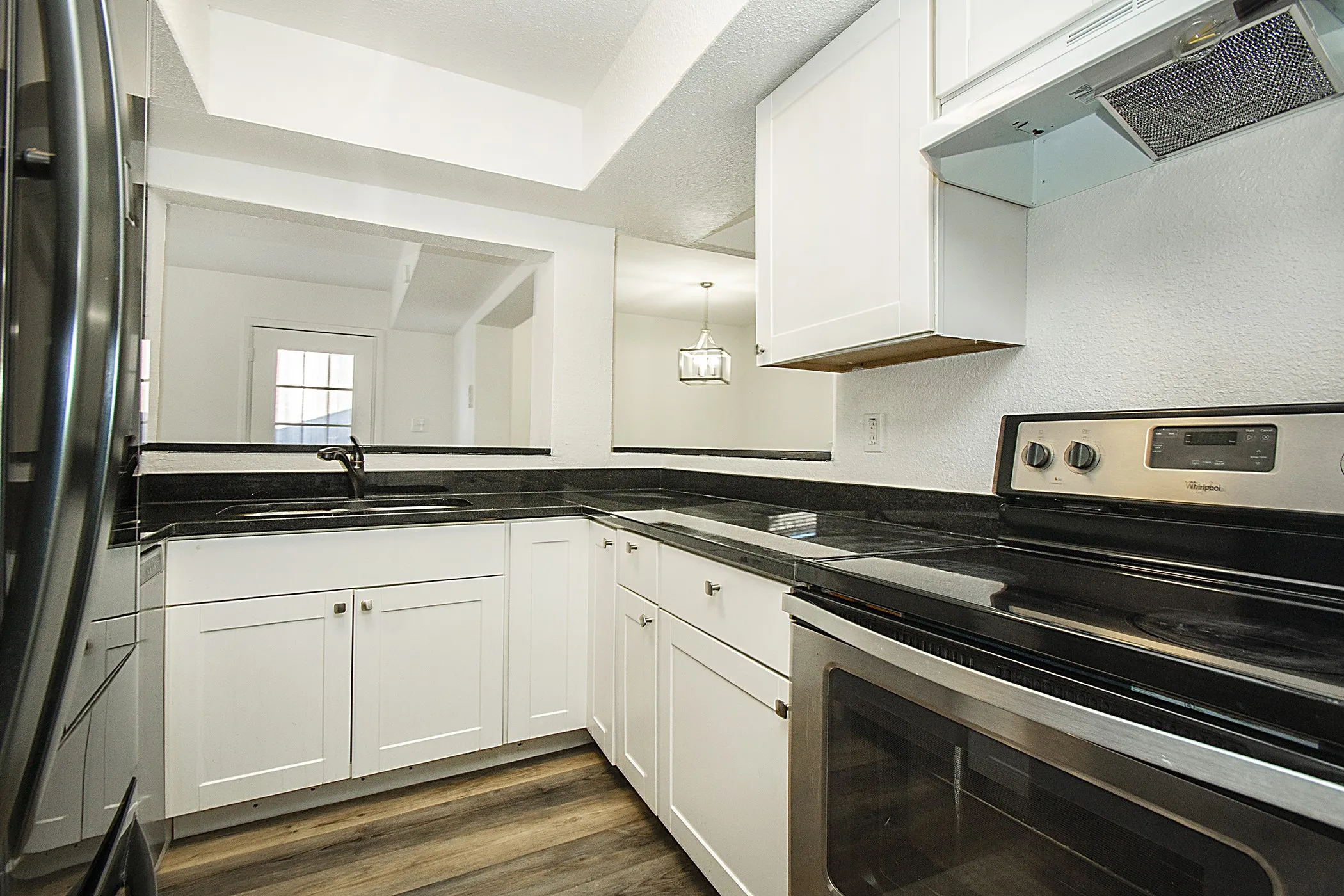Townhouse For Rent in Dallas County , 2611 Via Cordova, Carrollton, Texas 75006, 4 Bedroom, 2 Bathroom, Garage spaces, 1,833 Sqft, built in 1973, mls#21242197, Real Estate Agent in Carrollton, Homes For Rent in Dallas county, Homes For Rent in Carrollton, Realtor in Carrollton Texas, Real Estate Brokerage Independent Realty Texas, Luminita Cordes Realtor
