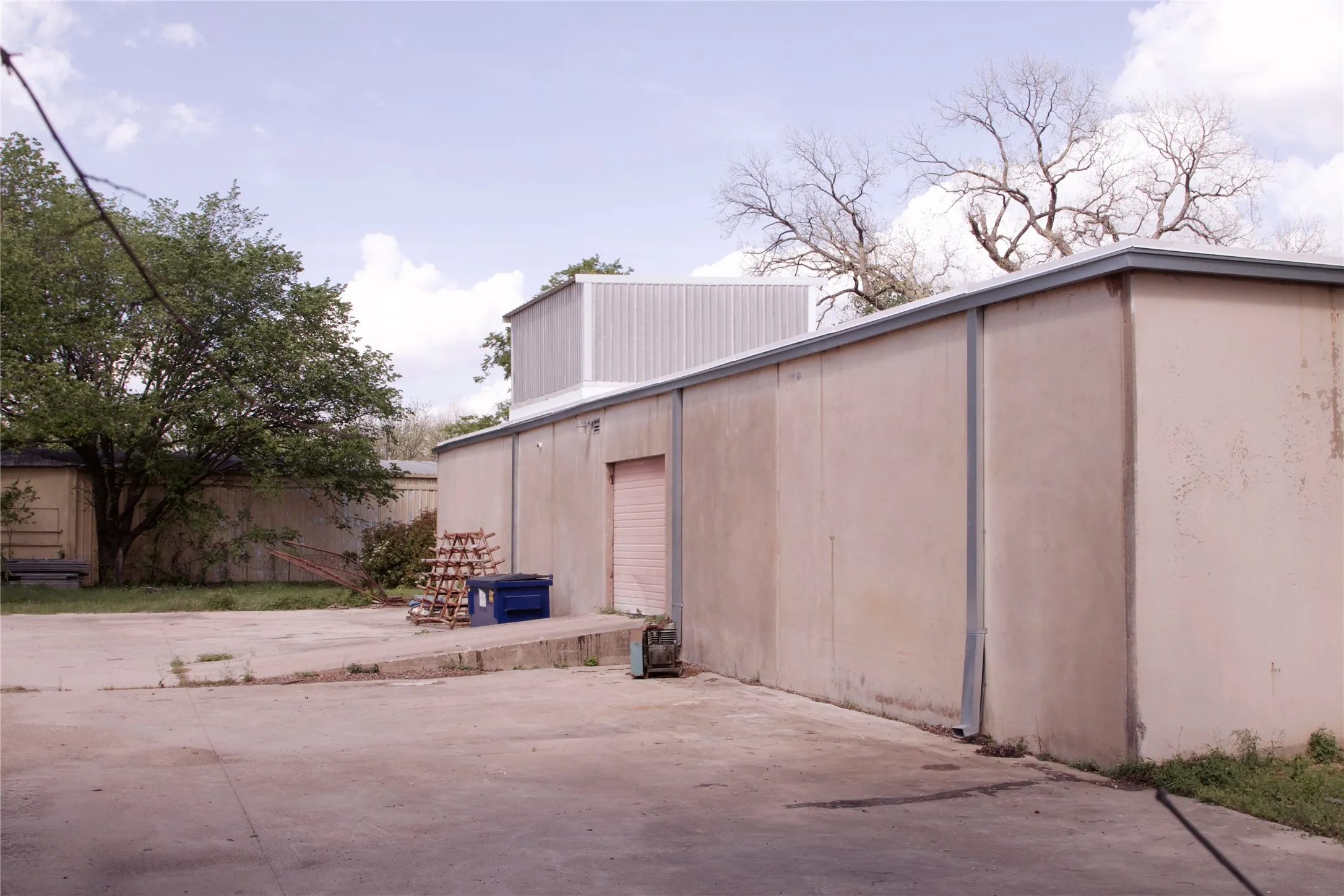 Warehouse For Sale in Tarrant County , 213 Valley Lane, Kennedale, Texas 76060, 0, 0, Garage spaces, 0 Sqft, built in 1972, Preowned, Price $1,200,000, mls#21242171, Real Estate Agent in Kennedale, Homes For Sale in Tarrant county, Homes For Sale in Kennedale, Realtor in Kennedale Texas, Real Estate Brokerage Independent Realty Texas, Luminita Cordes Realtor