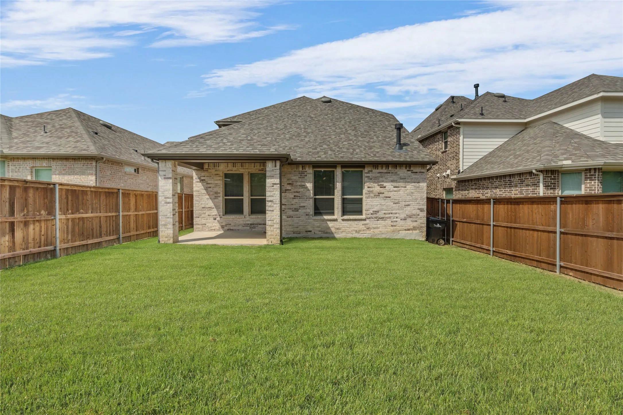 Single Family Residence For Sale in Grayson County , 3906 Southbend Drive, Denison, Texas 75020, 4 Bedroom, 3 Bathroom, 2 Garage spaces, 2,262 Sqft, built in 2022, Preowned, mls#21241010, Real Estate Agent in Denison, Homes For Sale in Grayson county, Homes For Sale in Denison, Realtor in Denison Texas, Real Estate Brokerage Independent Realty Texas, Luminita Cordes Realtor