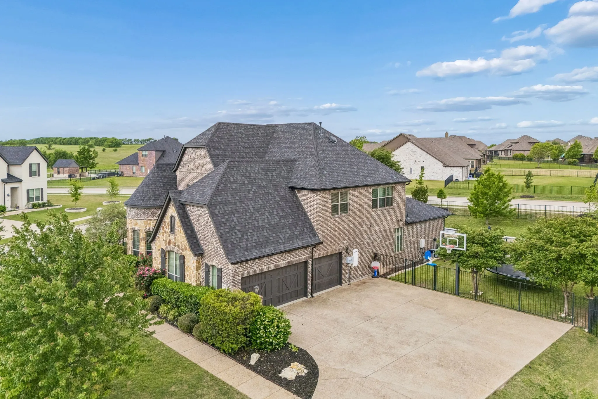 Single Family Residence For Sale in Grayson County , 1513 Bearpath Way, Gunter, Texas 75058, 4 Bedroom, 4 Bathroom, 3 Garage spaces, 3,888 Sqft, built in 2015, mls#21224060, Real Estate Agent in Gunter, Homes For Sale in Grayson county, Homes For Sale in Gunter, Realtor in Gunter Texas, Real Estate Brokerage Independent Realty Texas, Luminita Cordes Realtor