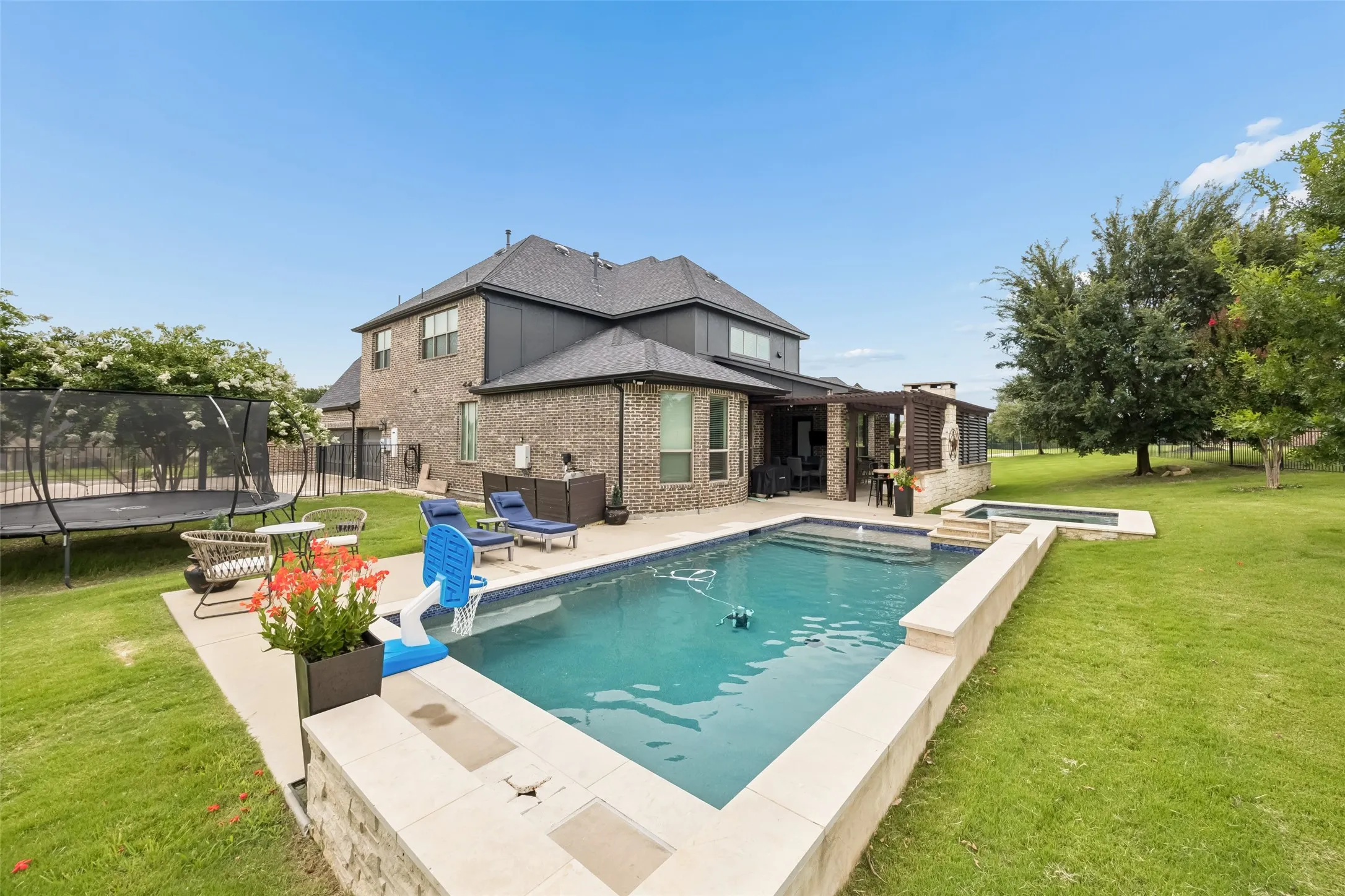 Single Family Residence For Sale in Grayson County , 1513 Bearpath Way, Gunter, Texas 75058, 4 Bedroom, 4 Bathroom, 3 Garage spaces, 3,888 Sqft, built in 2015, mls#21224060, Real Estate Agent in Gunter, Homes For Sale in Grayson county, Homes For Sale in Gunter, Realtor in Gunter Texas, Real Estate Brokerage Independent Realty Texas, Luminita Cordes Realtor