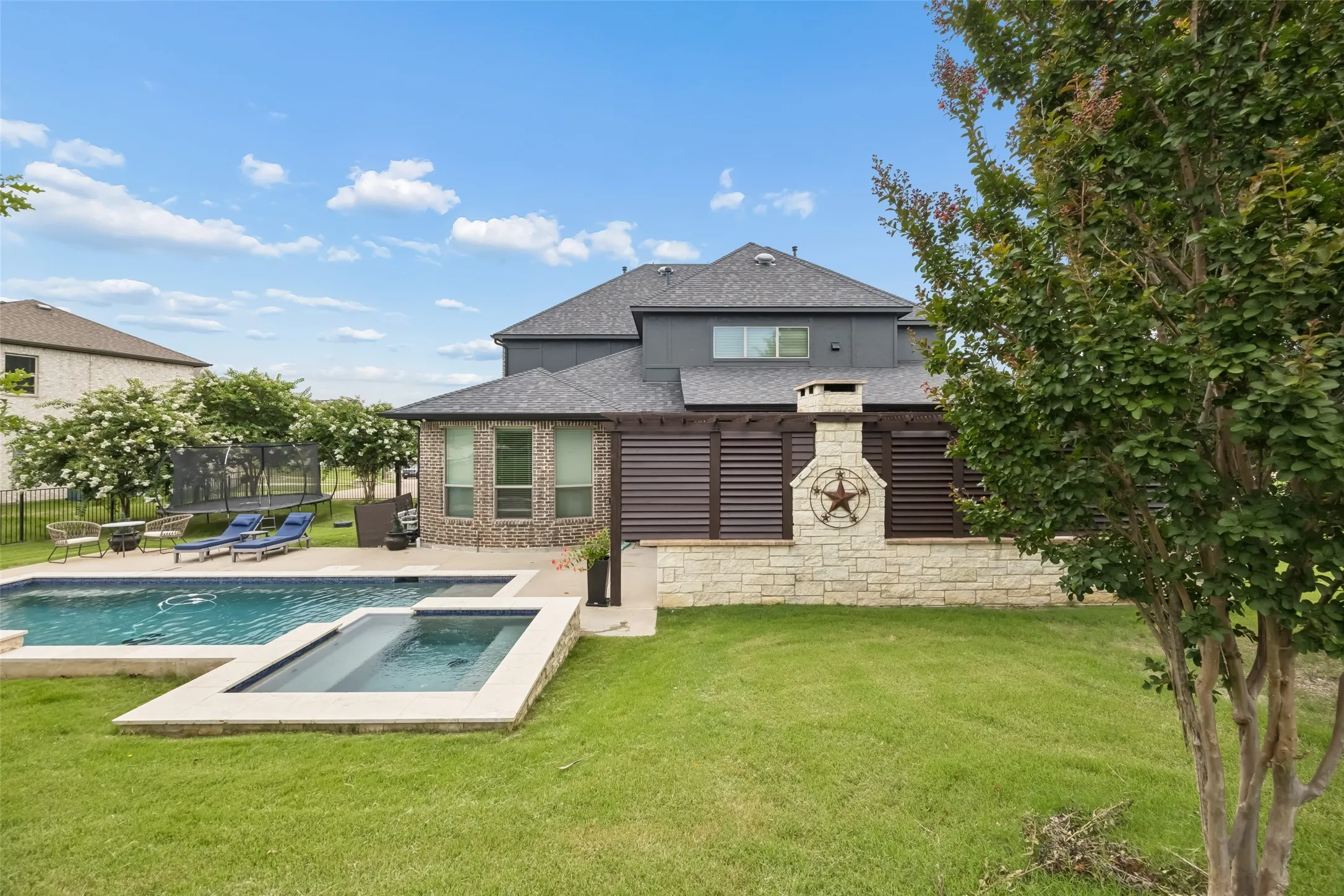 Single Family Residence For Sale in Grayson County , 1513 Bearpath Way, Gunter, Texas 75058, 4 Bedroom, 4 Bathroom, 3 Garage spaces, 3,888 Sqft, built in 2015, mls#21224060, Real Estate Agent in Gunter, Homes For Sale in Grayson county, Homes For Sale in Gunter, Realtor in Gunter Texas, Real Estate Brokerage Independent Realty Texas, Luminita Cordes Realtor