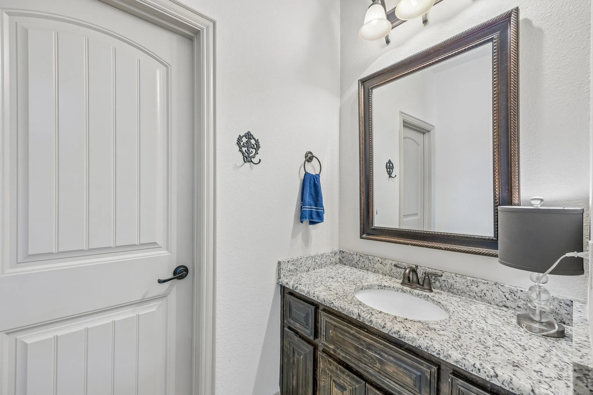 Single Family Residence For Sale in Grayson County , 1513 Bearpath Way, Gunter, Texas 75058, 4 Bedroom, 4 Bathroom, 3 Garage spaces, 3,888 Sqft, built in 2015, mls#21224060, Real Estate Agent in Gunter, Homes For Sale in Grayson county, Homes For Sale in Gunter, Realtor in Gunter Texas, Real Estate Brokerage Independent Realty Texas, Luminita Cordes Realtor