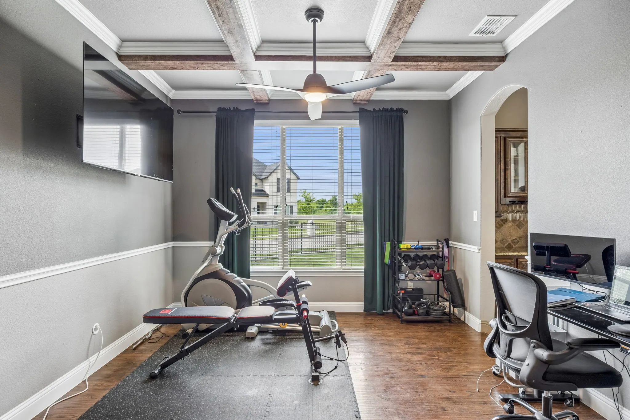 Single Family Residence For Sale in Grayson County , 1513 Bearpath Way, Gunter, Texas 75058, 4 Bedroom, 4 Bathroom, 3 Garage spaces, 3,888 Sqft, built in 2015, mls#21224060, Real Estate Agent in Gunter, Homes For Sale in Grayson county, Homes For Sale in Gunter, Realtor in Gunter Texas, Real Estate Brokerage Independent Realty Texas, Luminita Cordes Realtor