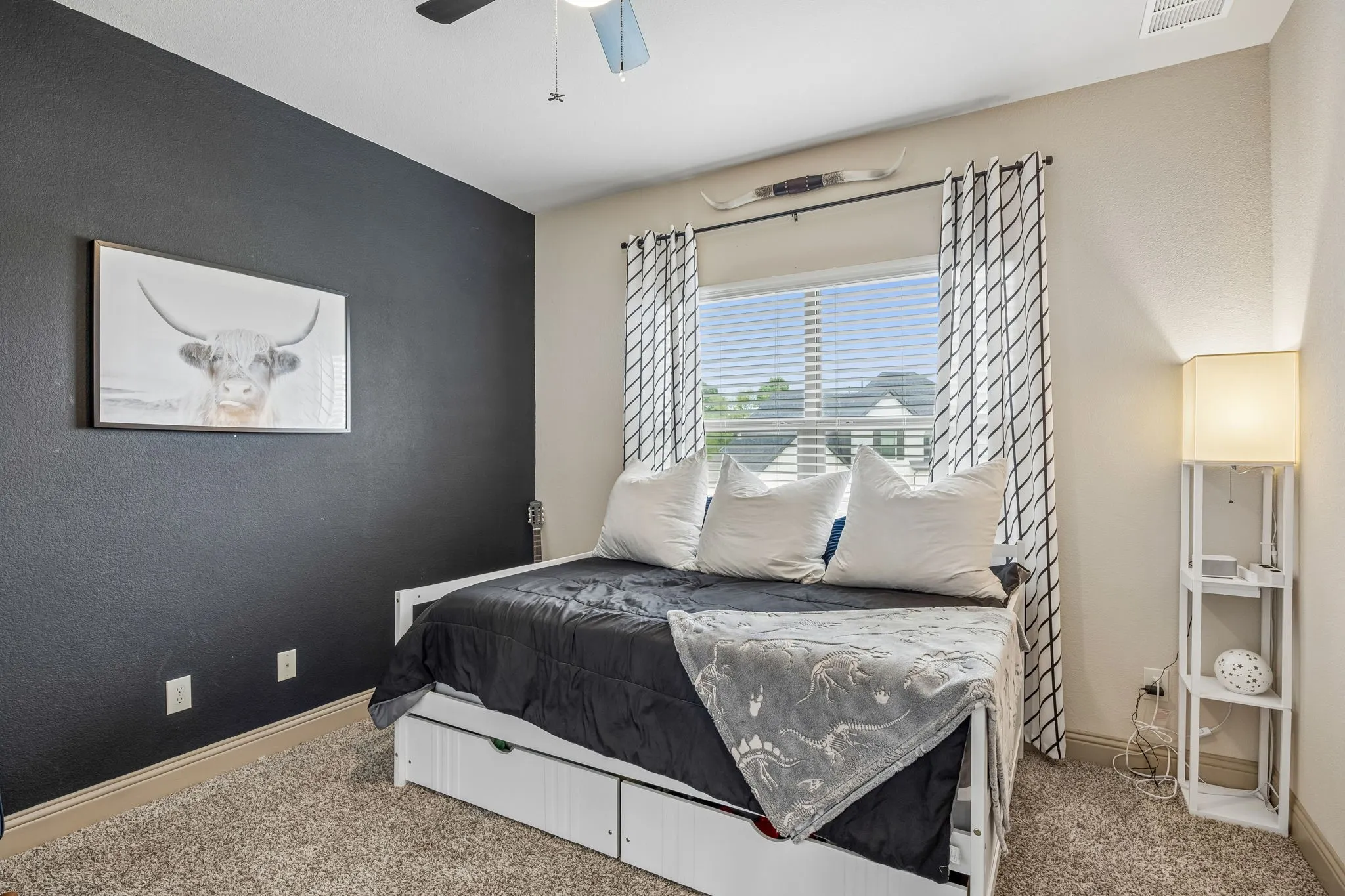 Single Family Residence For Sale in Grayson County , 1513 Bearpath Way, Gunter, Texas 75058, 4 Bedroom, 4 Bathroom, 3 Garage spaces, 3,888 Sqft, built in 2015, mls#21224060, Real Estate Agent in Gunter, Homes For Sale in Grayson county, Homes For Sale in Gunter, Realtor in Gunter Texas, Real Estate Brokerage Independent Realty Texas, Luminita Cordes Realtor