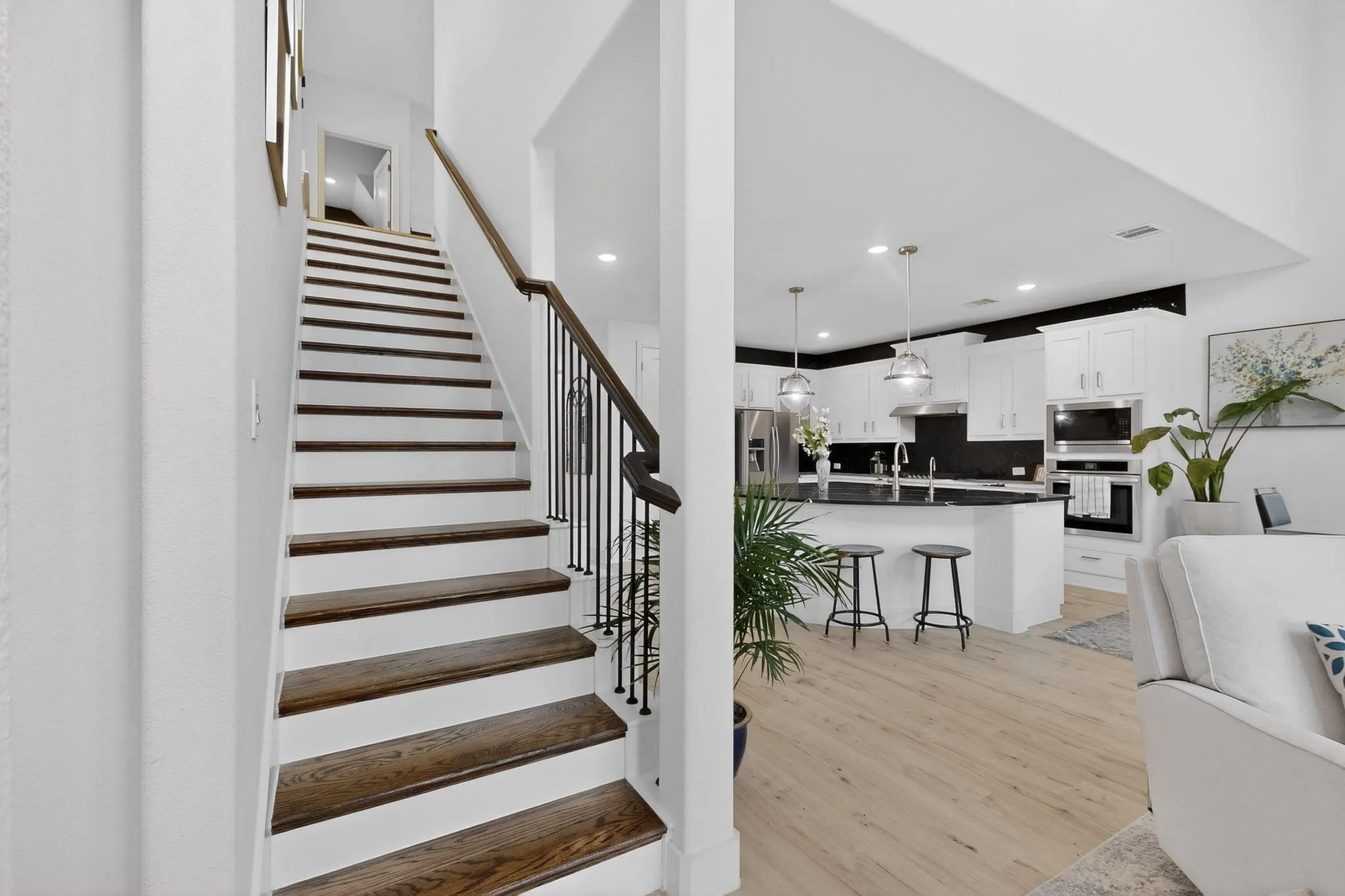 Single Family Residence For Sale in Denton County , 16716 Freshwater Drive, Celina, Texas 75009, 5 Bedrooms, 4 Bathrooms, 2 Garage spaces, 3,054 Sqft, built in 2025, Preowned, Price $683,000, mls#21241916, Real Estate Agent in Celina, Homes For Sale in Denton county, Homes For Sale in Celina, Realtor in Celina Texas, Real Estate Brokerage Independent Realty Texas, Luminita Cordes Realtor