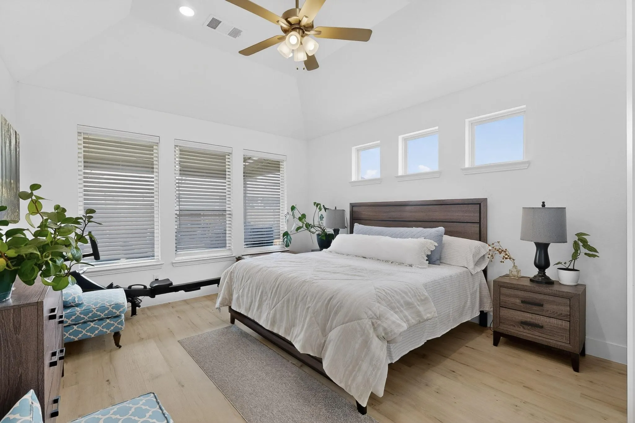 Single Family Residence For Sale in Denton County , 16716 Freshwater Drive, Celina, Texas 75009, 5 Bedrooms, 4 Bathrooms, 2 Garage spaces, 3,054 Sqft, built in 2025, Preowned, Price $683,000, mls#21241916, Real Estate Agent in Celina, Homes For Sale in Denton county, Homes For Sale in Celina, Realtor in Celina Texas, Real Estate Brokerage Independent Realty Texas, Luminita Cordes Realtor