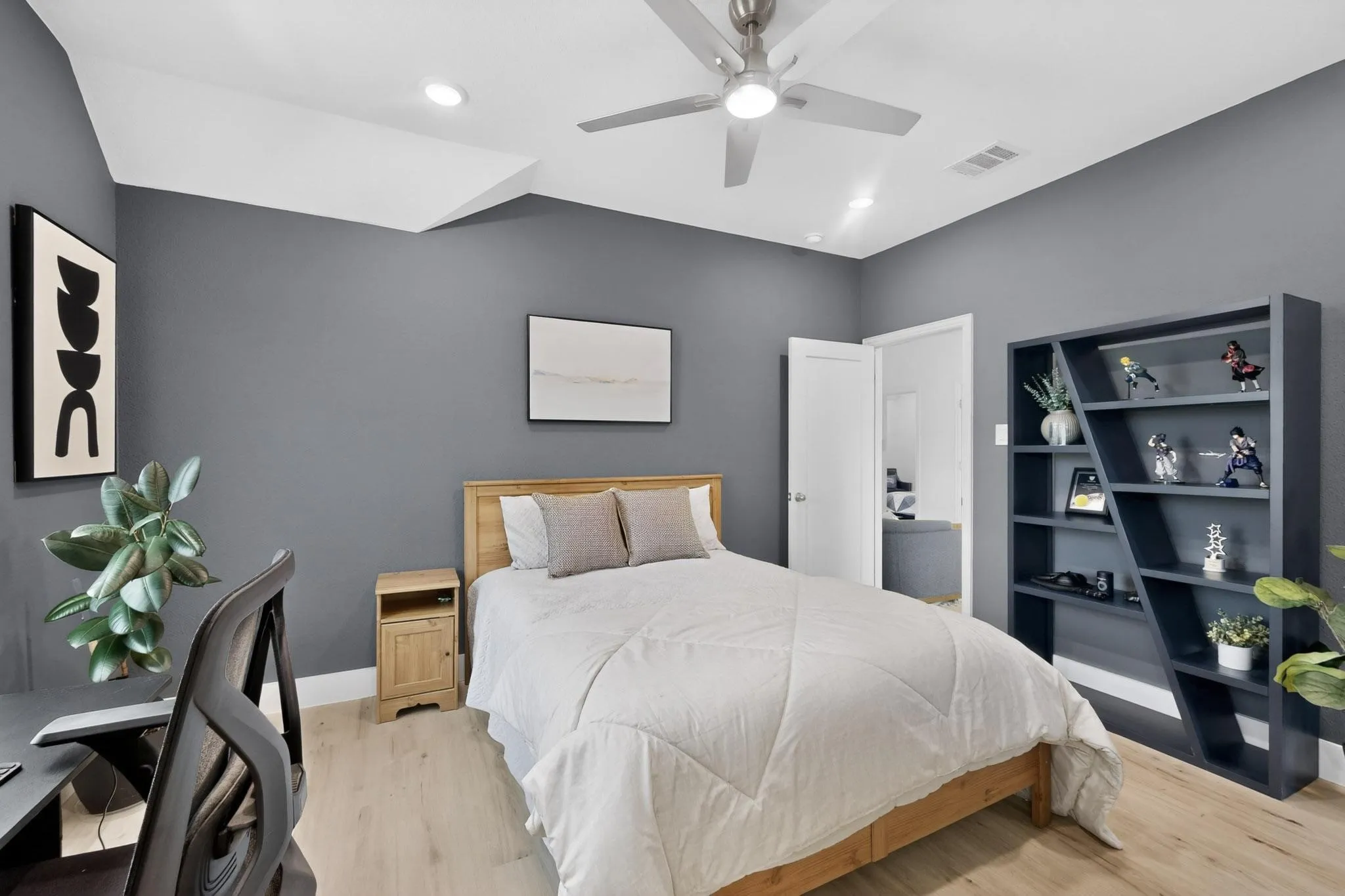 Single Family Residence For Sale in Denton County , 16716 Freshwater Drive, Celina, Texas 75009, 5 Bedrooms, 4 Bathrooms, 2 Garage spaces, 3,054 Sqft, built in 2025, Preowned, Price $683,000, mls#21241916, Real Estate Agent in Celina, Homes For Sale in Denton county, Homes For Sale in Celina, Realtor in Celina Texas, Real Estate Brokerage Independent Realty Texas, Luminita Cordes Realtor