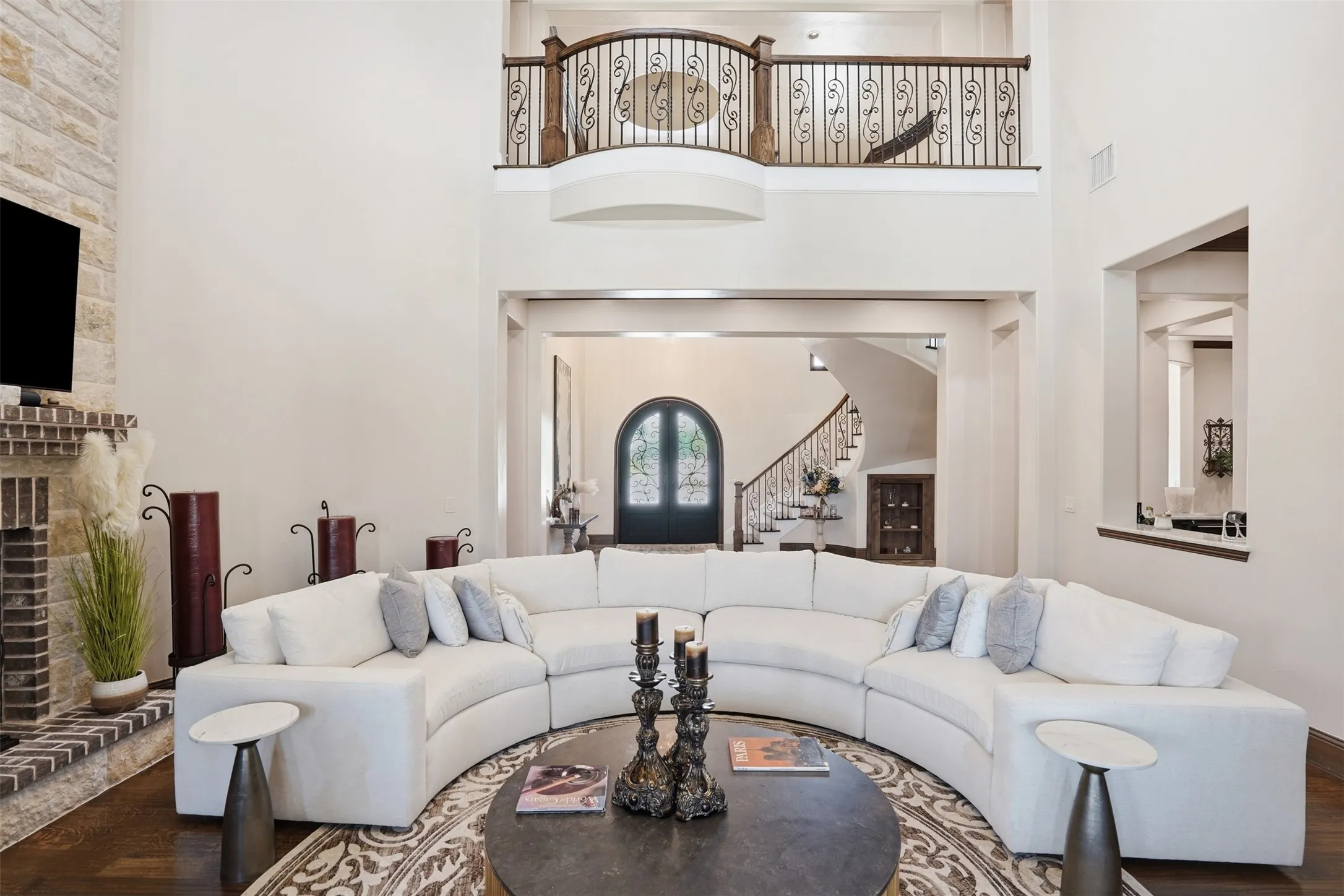 Great Room, 2nd view