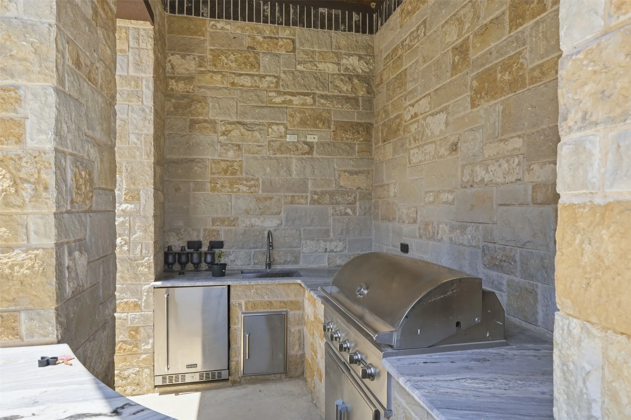 Single Family Residence For Sale in Parker County , 137 Angelina Drive, Aledo, Texas 76008, 7 Bedrooms, 9 Bathrooms, 6 Garage spaces, 11,879 Sqft, built in 2023, Price $6,750,000, mls#21242325, Real Estate Agent in Aledo, Homes For Sale in Parker county, Homes For Sale in Aledo, Realtor in Aledo Texas, Real Estate Brokerage Independent Realty Texas, Luminita Cordes Realtor