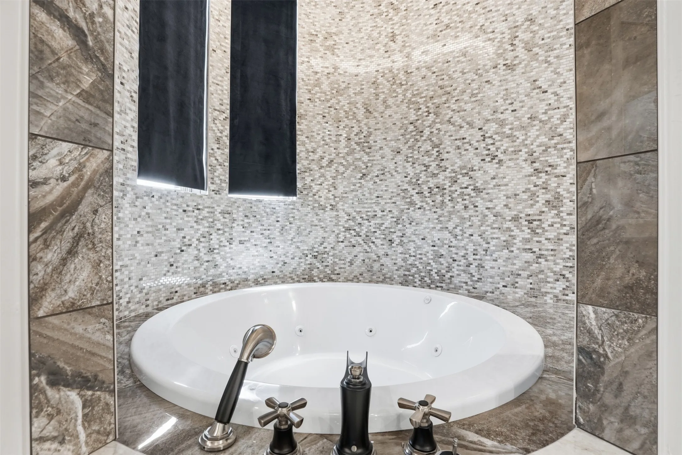 Primary tub