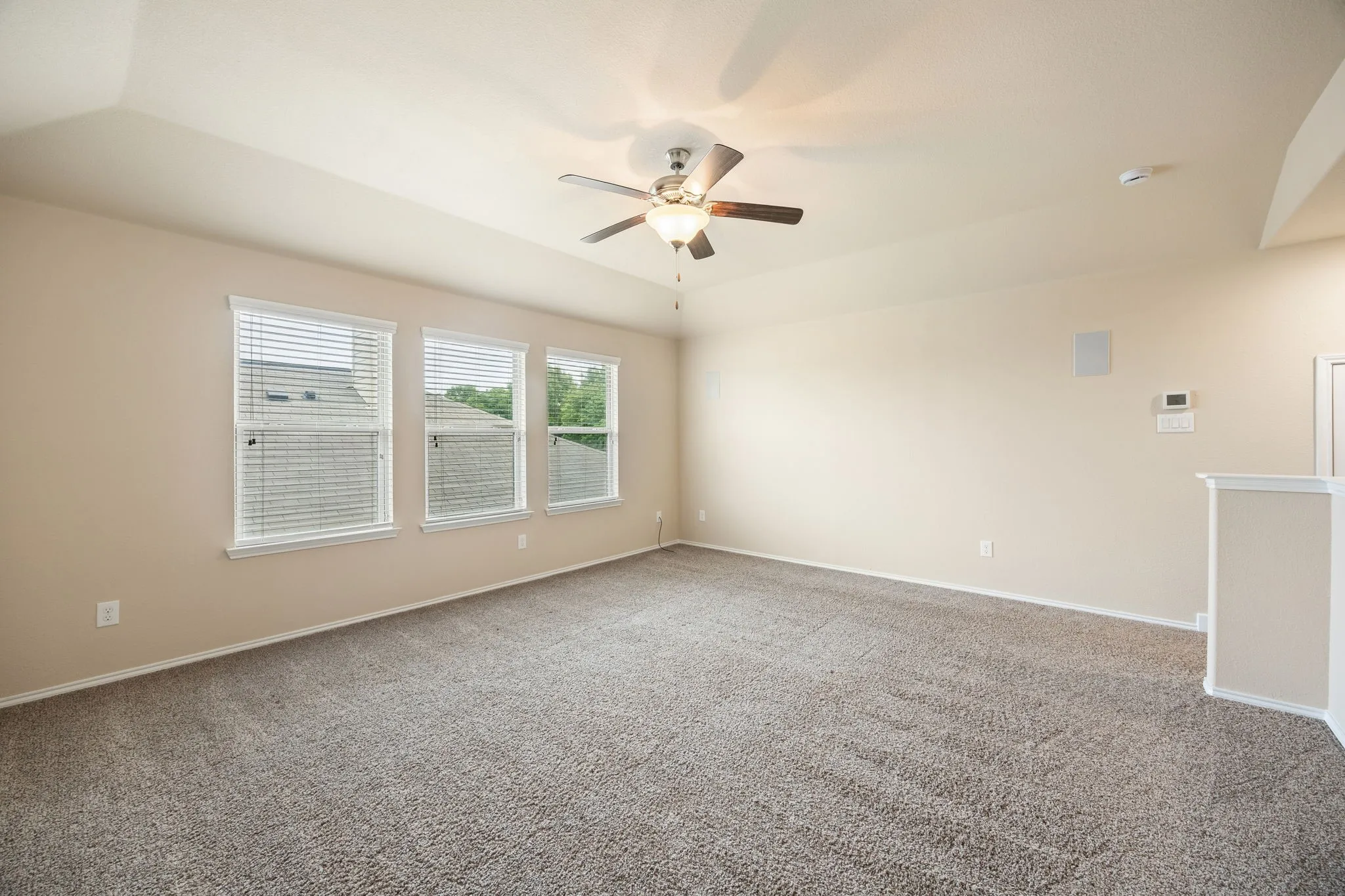 Single Family Residence For Sale in Denton County , 709 Cheyenne Drive, Aubrey, Texas 76227, 4 Bedroom, 3 Bathroom, 2 Garage spaces, 2,372 Sqft, built in 2015, Preowned, mls#21241096, Real Estate Agent in Aubrey, Homes For Sale in Denton county, Homes For Sale in Aubrey, Realtor in Aubrey Texas, Real Estate Brokerage Independent Realty Texas, Luminita Cordes Realtor