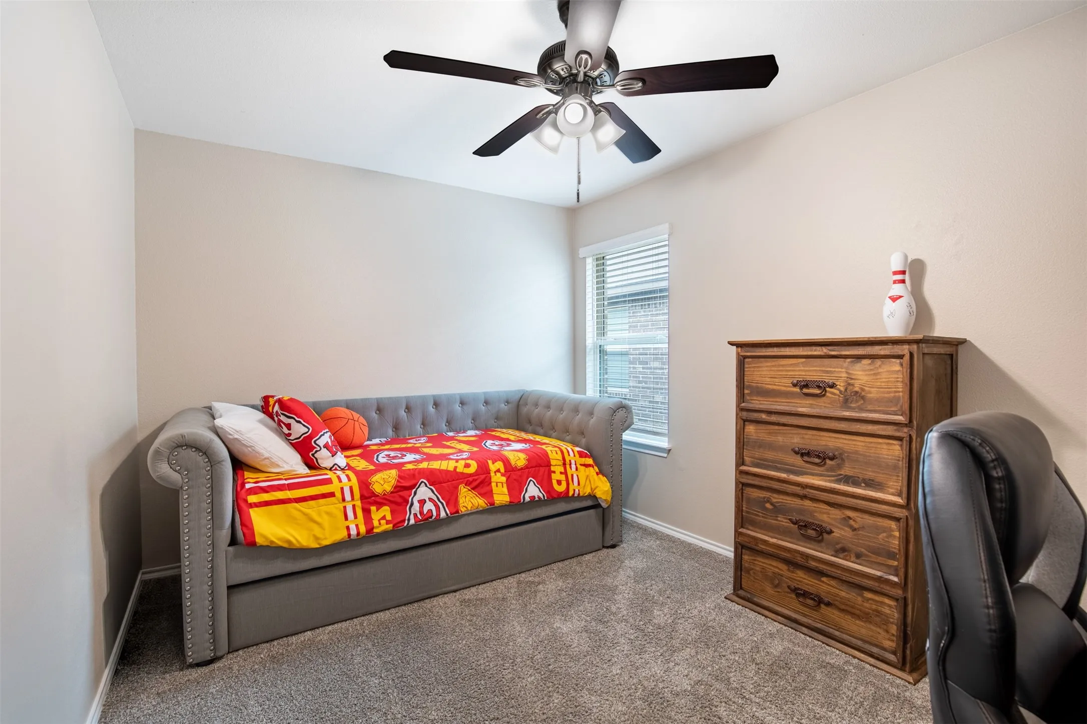 Secondary bedroom