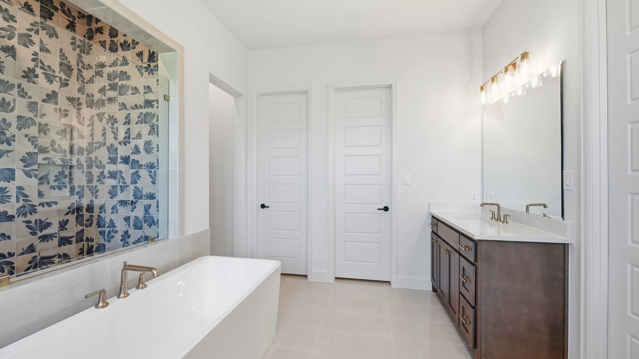 Single Family Residence For Sale in Rockwall County , 108 Chesterfield Lane, Heath, Texas 75032, 5 Bedroom, 7 Bathroom, 4 Garage spaces, 4,745 Sqft, built in 2026, New Construction - Incomplete, mls#21242384, Real Estate Agent in Heath, Homes For Sale in Rockwall county, Homes For Sale in Heath, Realtor in Heath Texas, Real Estate Brokerage Independent Realty Texas, Luminita Cordes Realtor