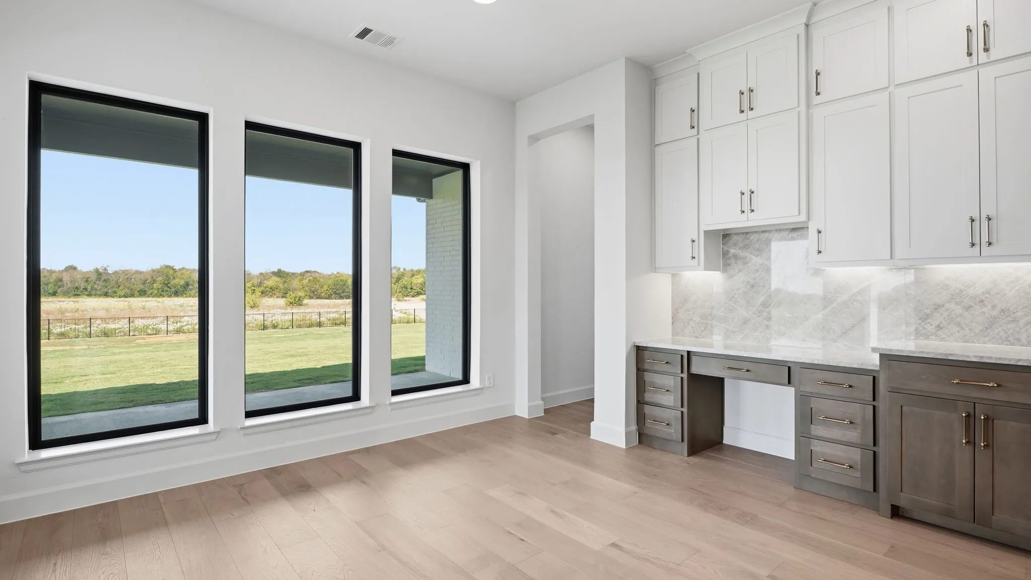 Single Family Residence For Sale in Rockwall County , 108 Chesterfield Lane, Heath, Texas 75032, 5 Bedroom, 7 Bathroom, 4 Garage spaces, 4,745 Sqft, built in 2026, New Construction - Incomplete, mls#21242384, Real Estate Agent in Heath, Homes For Sale in Rockwall county, Homes For Sale in Heath, Realtor in Heath Texas, Real Estate Brokerage Independent Realty Texas, Luminita Cordes Realtor