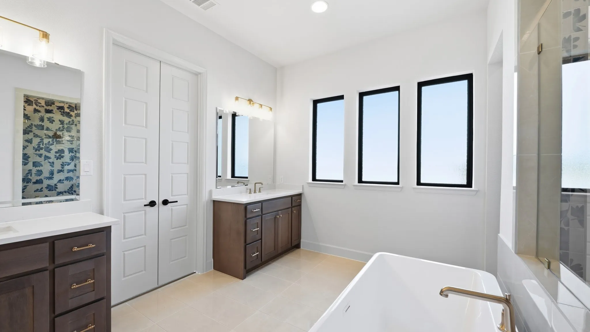 Single Family Residence For Sale in Rockwall County , 108 Chesterfield Lane, Heath, Texas 75032, 5 Bedroom, 7 Bathroom, 4 Garage spaces, 4,745 Sqft, built in 2026, New Construction - Incomplete, mls#21242384, Real Estate Agent in Heath, Homes For Sale in Rockwall county, Homes For Sale in Heath, Realtor in Heath Texas, Real Estate Brokerage Independent Realty Texas, Luminita Cordes Realtor