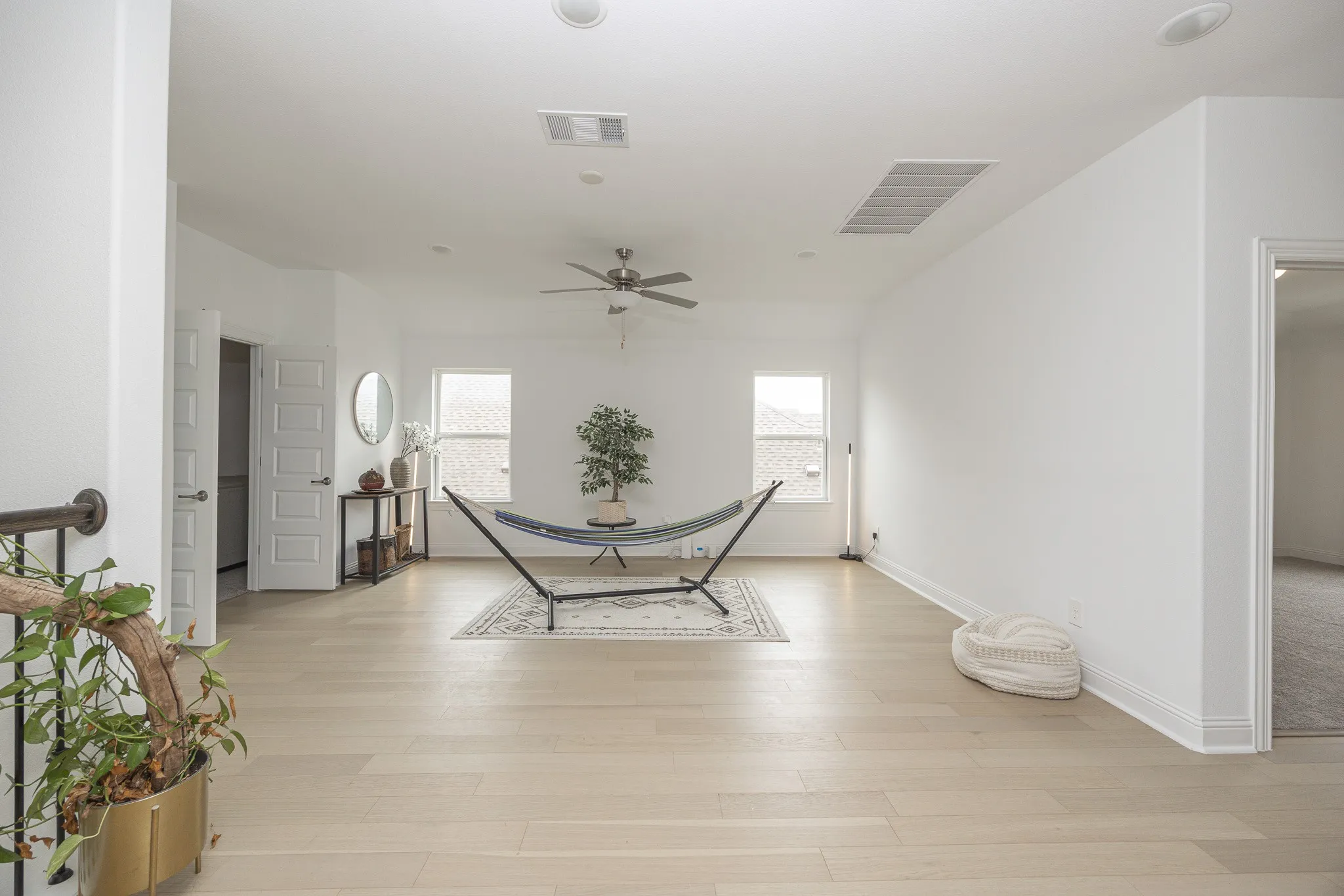 Single Family Residence For Sale in Collin County , 1509 Devotion Row, Wylie, Texas 75098, 5 Bedroom, 4 Bathroom, 3 Garage spaces, 4,159 Sqft, built in 2021, mls#21242404, Real Estate Agent in Wylie, Homes For Sale in Collin county, Homes For Sale in Wylie, Realtor in Wylie Texas, Real Estate Brokerage Independent Realty Texas, Luminita Cordes Realtor