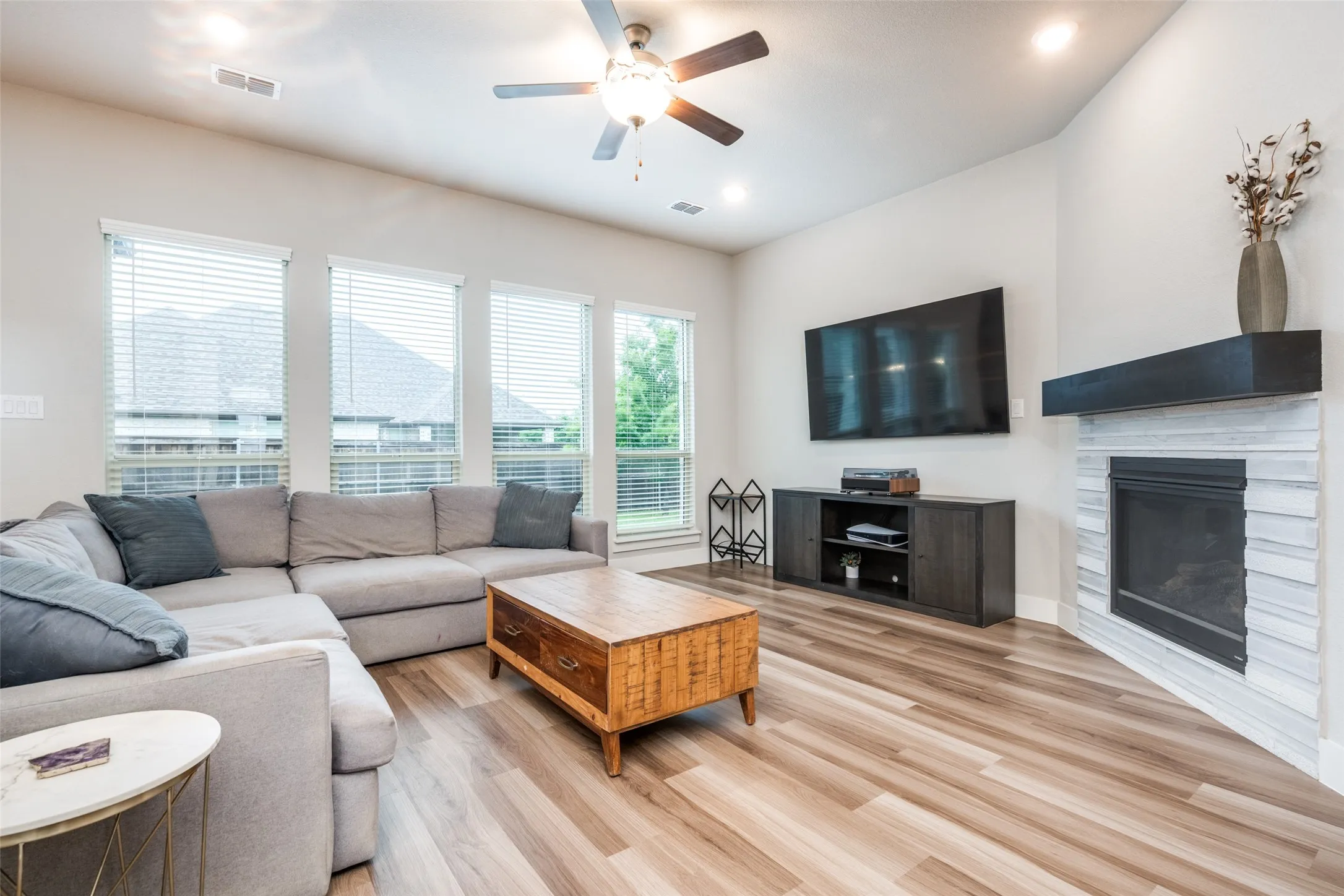 The living area is perfect for entertaining friends and family or for stretching out to relax.