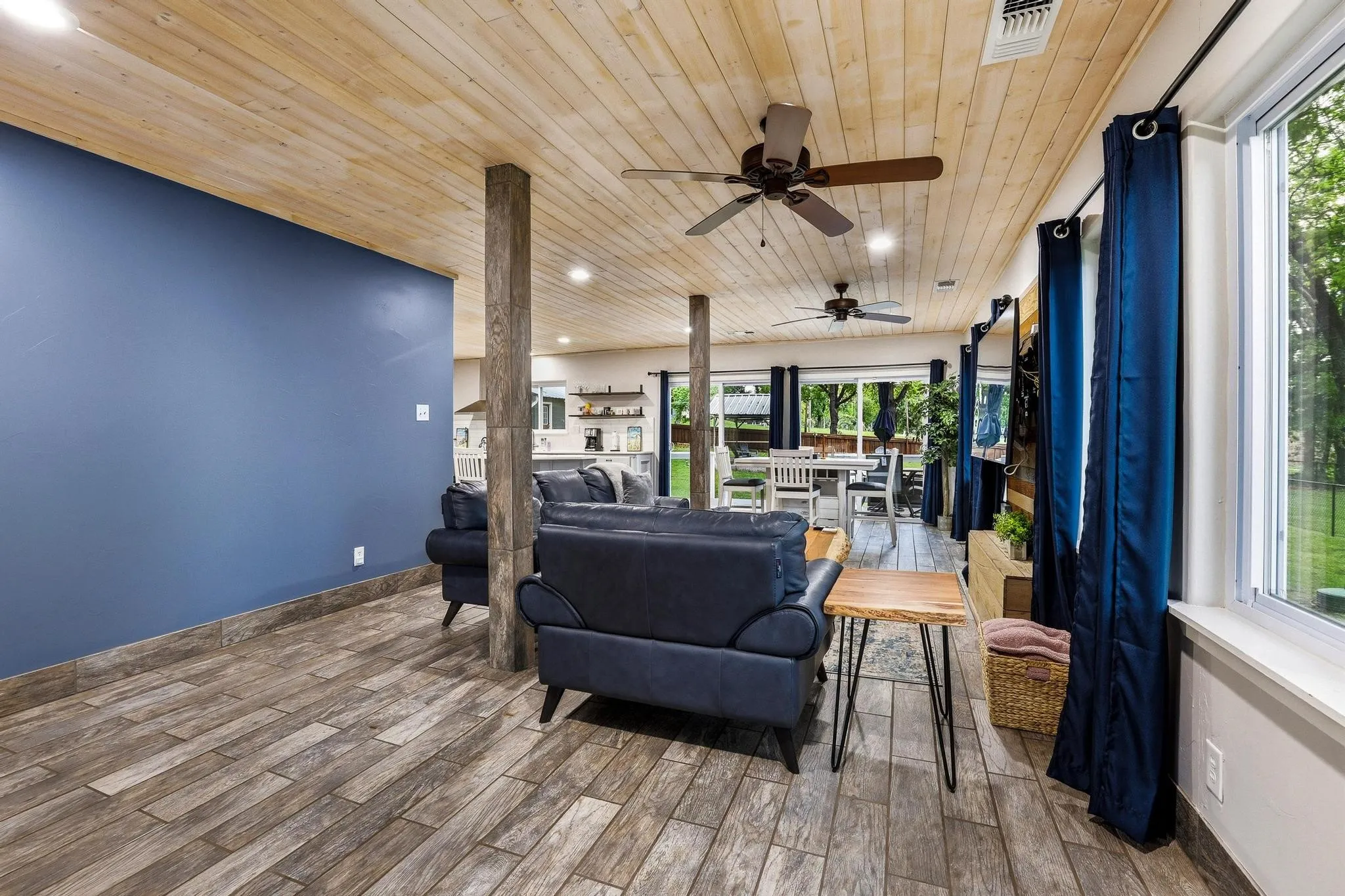 Single Family Residence For Sale in Grayson County , 109 Arkansas Street, Pottsboro, Texas 75076, 3 Bedrooms, 2 Bathrooms, 4 Garage spaces, 1,796 Sqft, built in 1968, Price $539,999, mls#21242429, Real Estate Agent in Pottsboro, Homes For Sale in Grayson county, Homes For Sale in Pottsboro, Realtor in Pottsboro Texas, Real Estate Brokerage Independent Realty Texas, Luminita Cordes Realtor