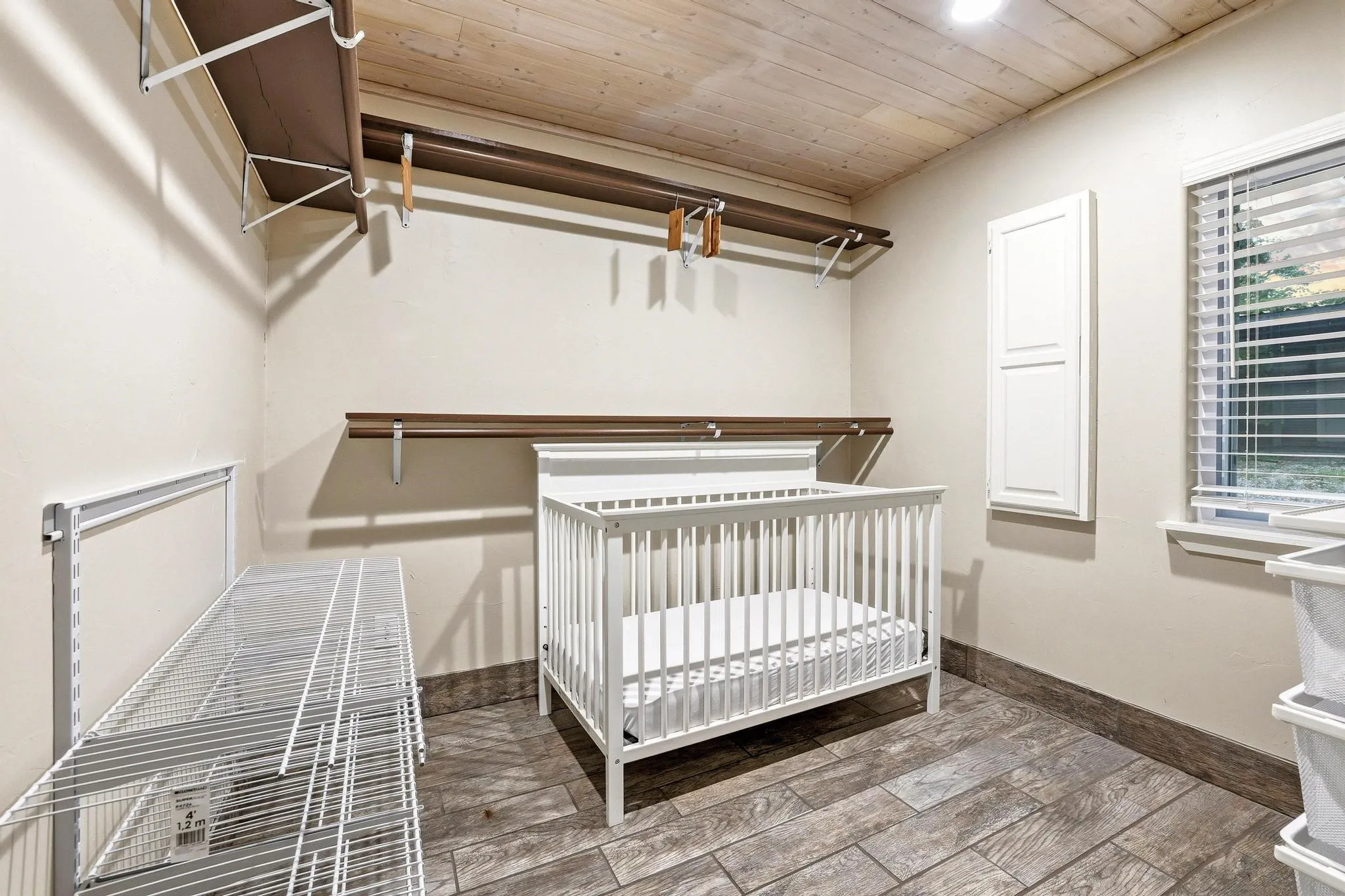 Single Family Residence For Sale in Grayson County , 109 Arkansas Street, Pottsboro, Texas 75076, 3 Bedrooms, 2 Bathrooms, 4 Garage spaces, 1,796 Sqft, built in 1968, Price $539,999, mls#21242429, Real Estate Agent in Pottsboro, Homes For Sale in Grayson county, Homes For Sale in Pottsboro, Realtor in Pottsboro Texas, Real Estate Brokerage Independent Realty Texas, Luminita Cordes Realtor