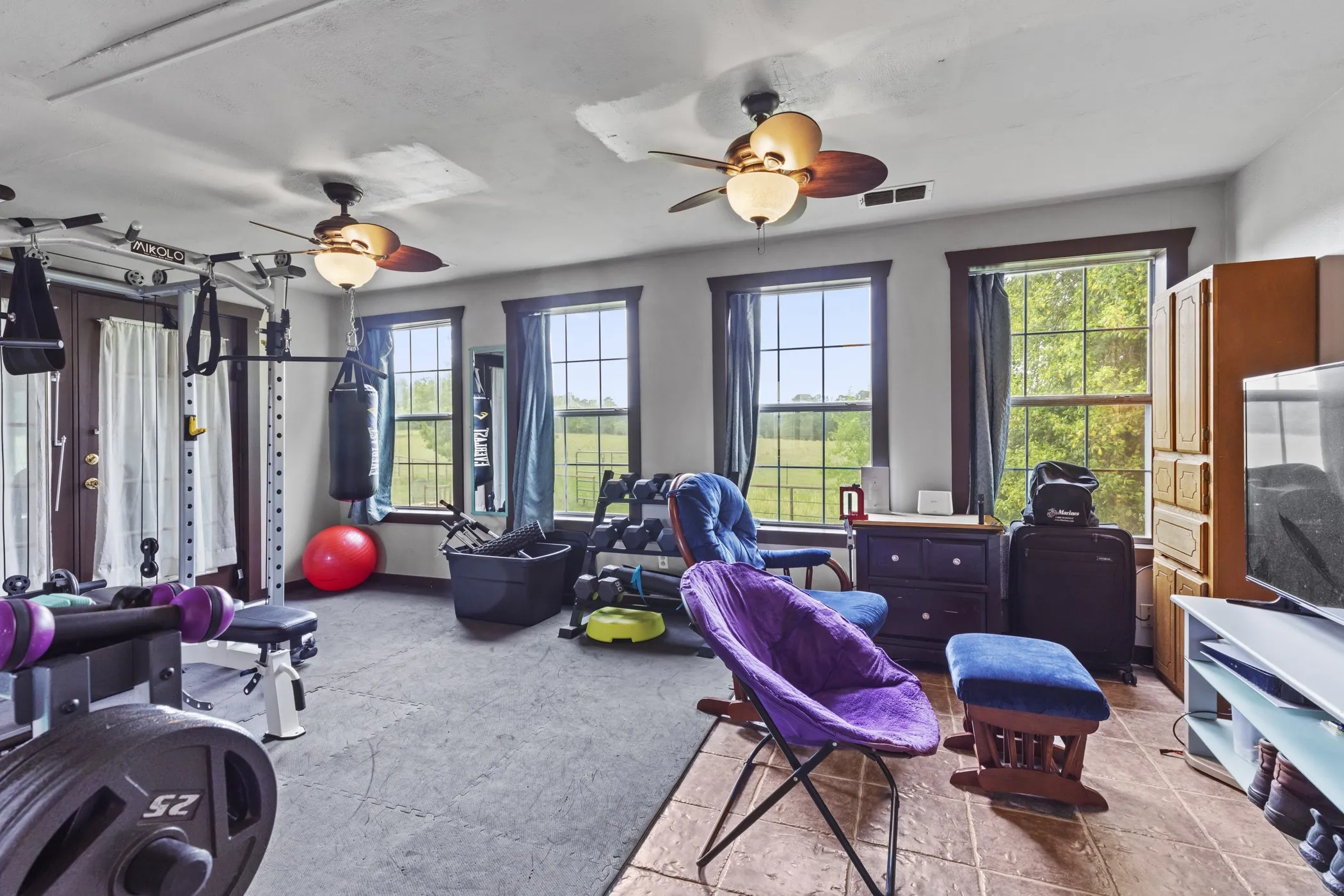 Farm For Sale in Upshur County , 7626 Fm 1002 S, Big Sandy, Texas 75755, 3 Bedroom, 2 Bathroom, 3 Garage spaces, 2,956 Sqft, built in 2000, Preowned, mls#21242470, Real Estate Agent in Big Sandy, Homes For Sale in Upshur county, Homes For Sale in Big Sandy, Realtor in Big Sandy Texas, Real Estate Brokerage Independent Realty Texas, Luminita Cordes Realtor
