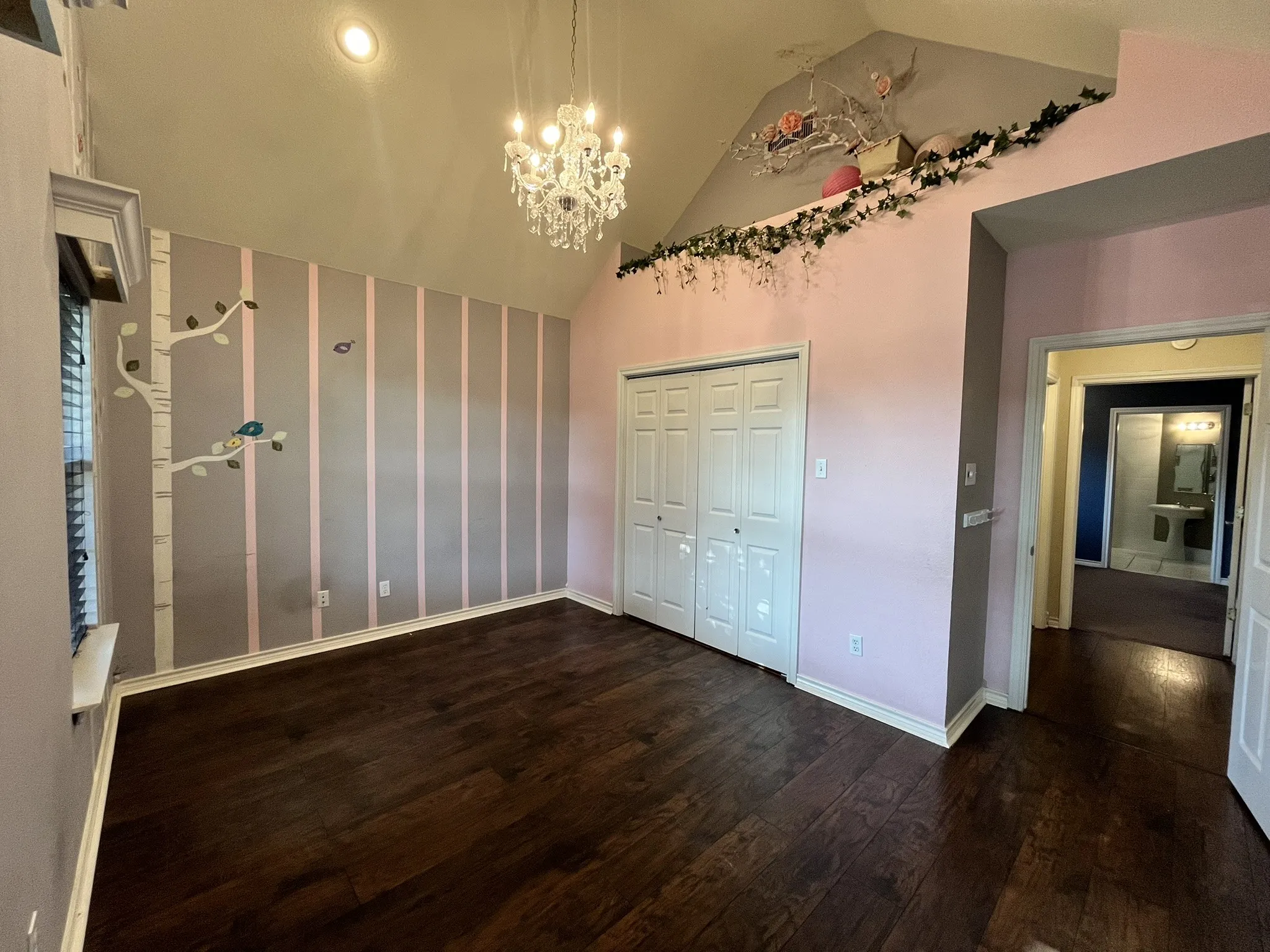 Single Family Residence For Sale in Ellis County , 2700 Boyd Street, Ennis, Texas 75119, 4 Bedroom, 4 Bathroom, 2 Garage spaces, 2,276 Sqft, built in 1998, Preowned, mls#21242469, Real Estate Agent in Ennis, Homes For Sale in Ellis county, Homes For Sale in Ennis, Realtor in Ennis Texas, Real Estate Brokerage Independent Realty Texas, Luminita Cordes Realtor