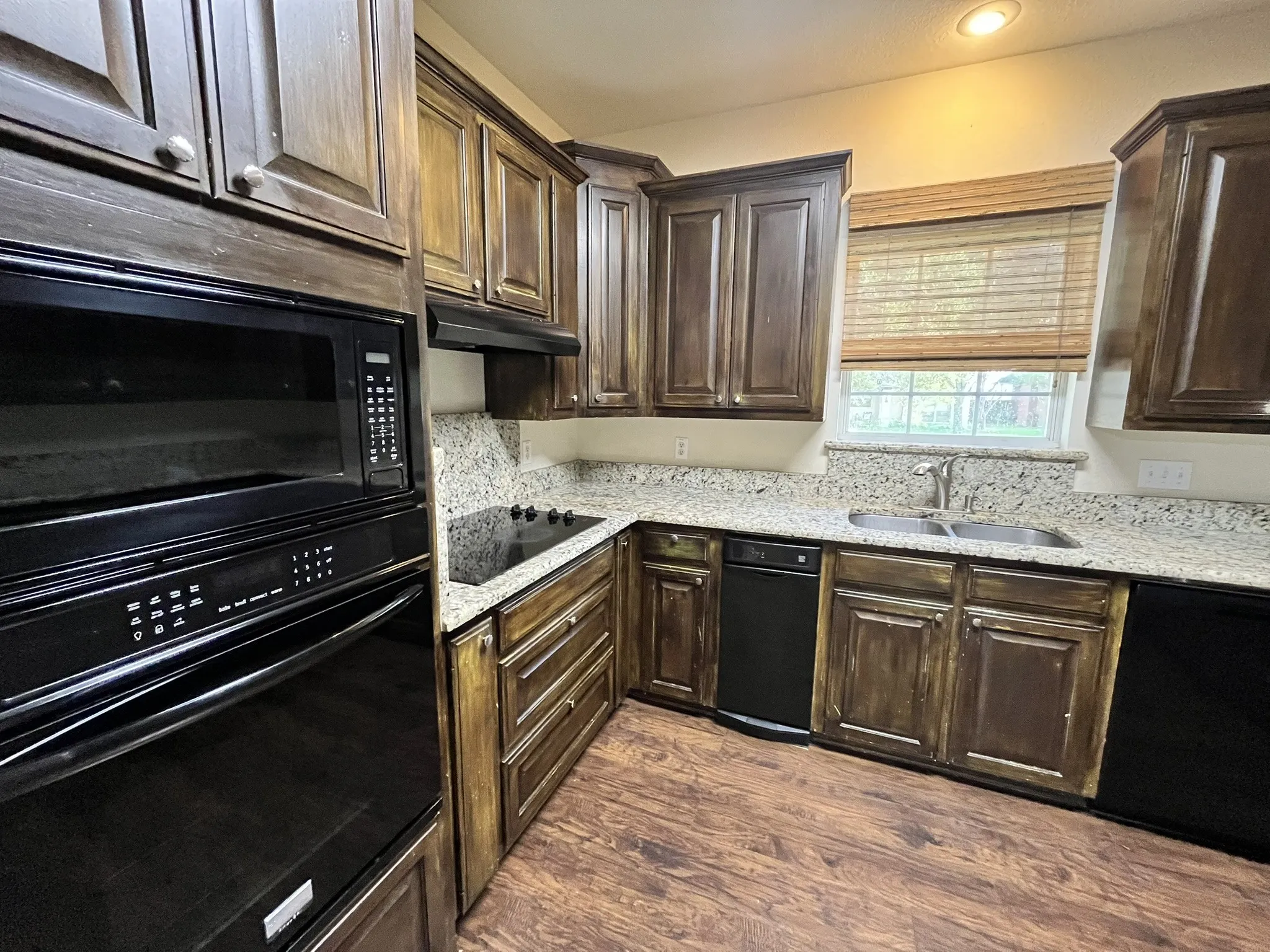 Single Family Residence For Sale in Ellis County , 2700 Boyd Street, Ennis, Texas 75119, 4 Bedroom, 4 Bathroom, 2 Garage spaces, 2,276 Sqft, built in 1998, Preowned, mls#21242469, Real Estate Agent in Ennis, Homes For Sale in Ellis county, Homes For Sale in Ennis, Realtor in Ennis Texas, Real Estate Brokerage Independent Realty Texas, Luminita Cordes Realtor
