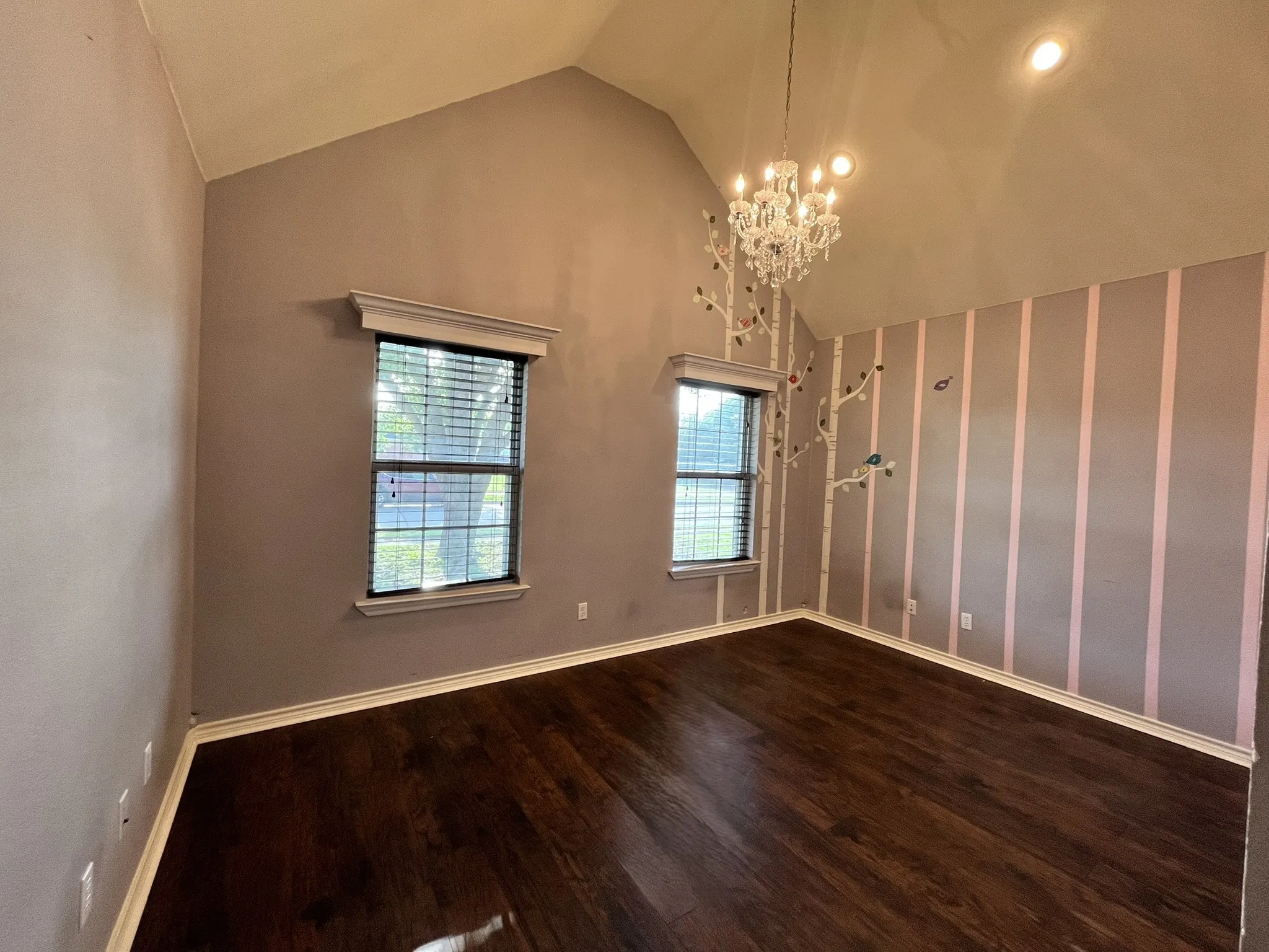 Single Family Residence For Sale in Ellis County , 2700 Boyd Street, Ennis, Texas 75119, 4 Bedroom, 4 Bathroom, 2 Garage spaces, 2,276 Sqft, built in 1998, Preowned, mls#21242469, Real Estate Agent in Ennis, Homes For Sale in Ellis county, Homes For Sale in Ennis, Realtor in Ennis Texas, Real Estate Brokerage Independent Realty Texas, Luminita Cordes Realtor