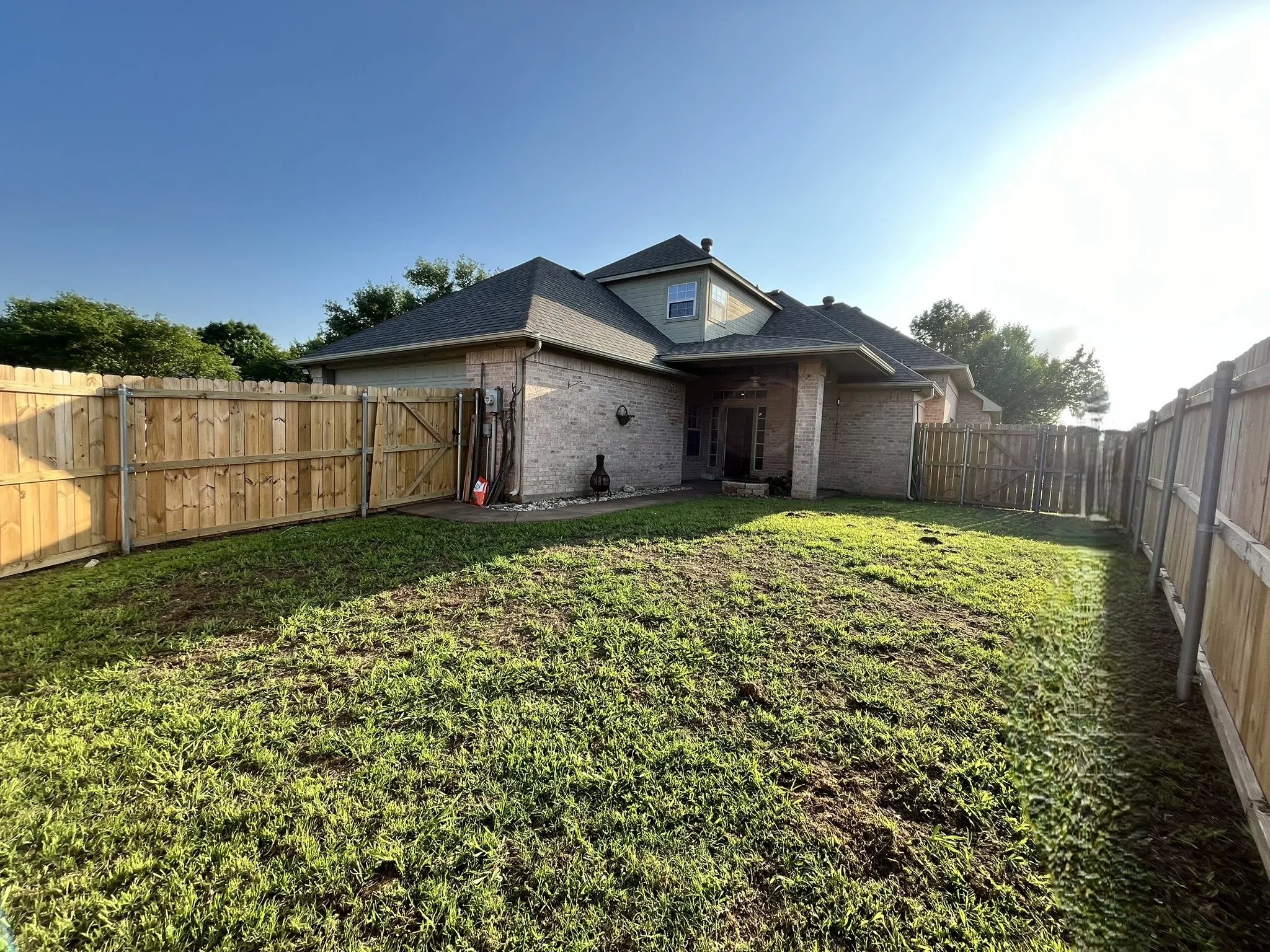 Single Family Residence For Sale in Ellis County , 2700 Boyd Street, Ennis, Texas 75119, 4 Bedroom, 4 Bathroom, 2 Garage spaces, 2,276 Sqft, built in 1998, Preowned, mls#21242469, Real Estate Agent in Ennis, Homes For Sale in Ellis county, Homes For Sale in Ennis, Realtor in Ennis Texas, Real Estate Brokerage Independent Realty Texas, Luminita Cordes Realtor