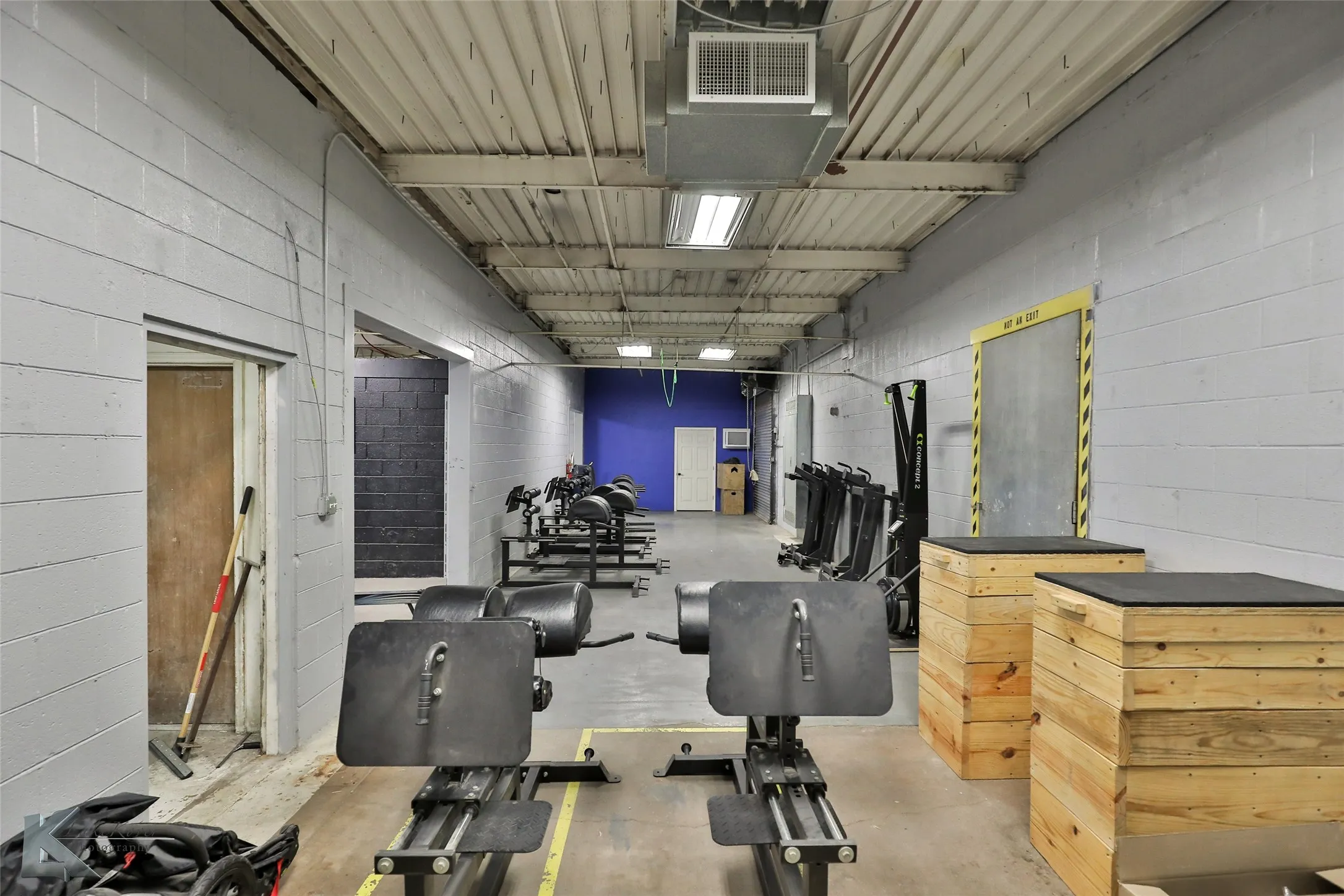 Retail For Sale in Taylor County , 1701 N Treadaway Boulevard, Abilene, Texas 79601, 0, 0, Garage spaces, 0 Sqft, built in 1957, Preowned, mls#21242524, Real Estate Agent in Abilene, Homes For Sale in Taylor county, Homes For Sale in Abilene, Realtor in Abilene Texas, Real Estate Brokerage Independent Realty Texas, Luminita Cordes Realtor