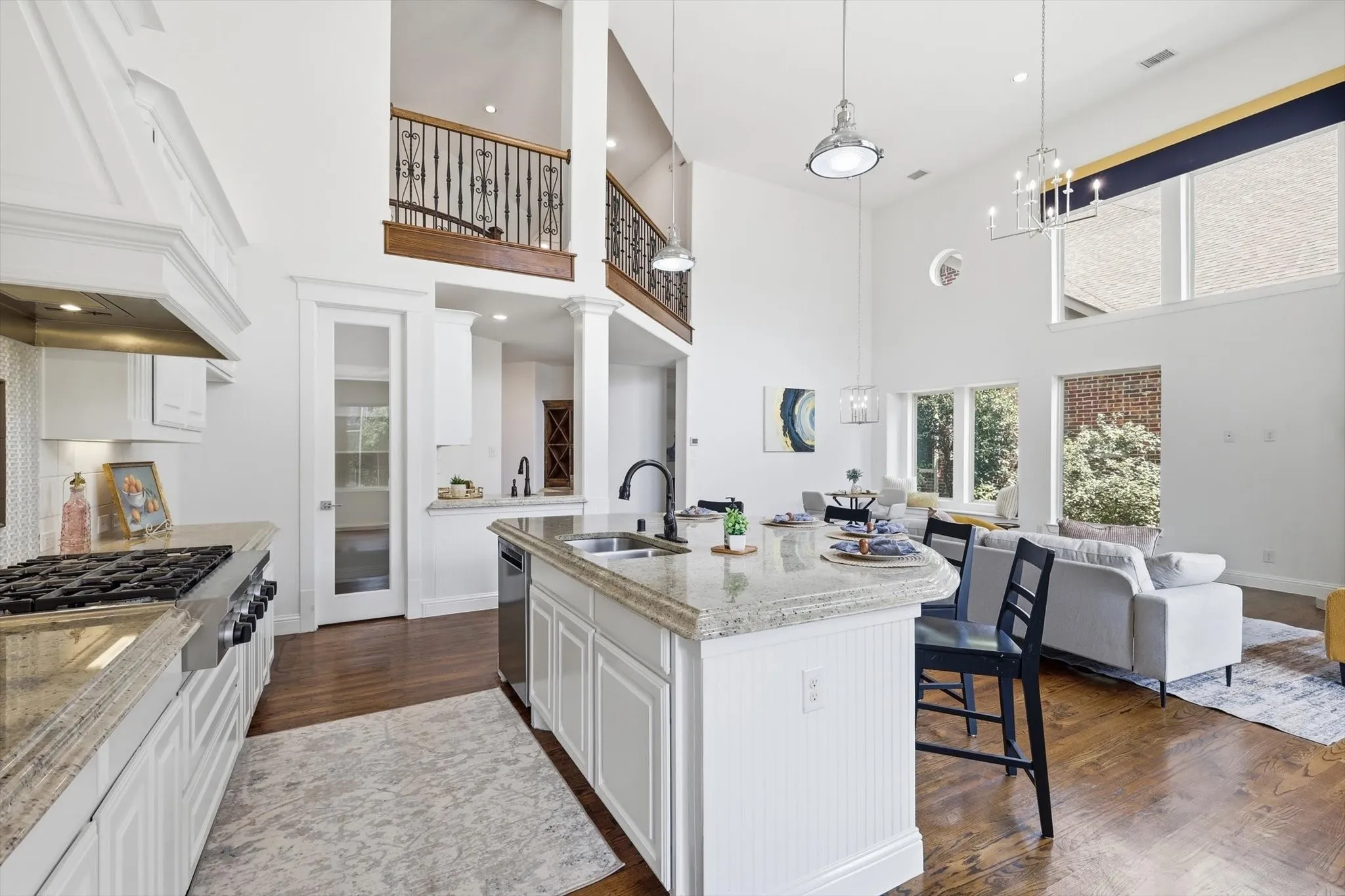 Single Family Residence For Sale in Denton County , 14104 Signal Hill Drive, Little Elm, Texas 75068, 5 Bedroom, 4 Bathroom, 2 Garage spaces, 4,232 Sqft, built in 2014, Preowned, mls#21241036, Real Estate Agent in Little Elm, Homes For Sale in Denton county, Homes For Sale in Little Elm, Realtor in Little Elm Texas, Real Estate Brokerage Independent Realty Texas, Luminita Cordes Realtor
