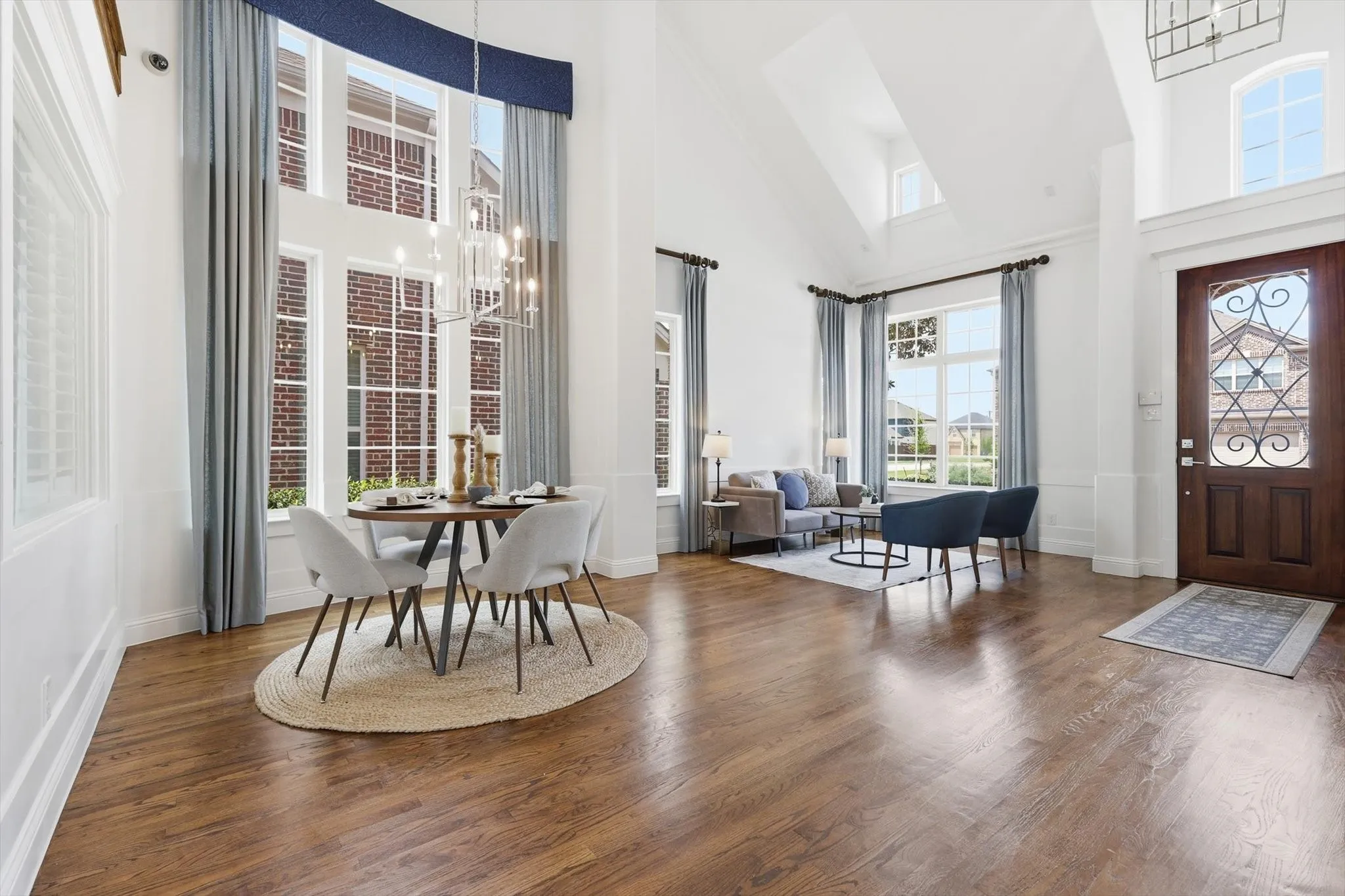 Single Family Residence For Sale in Denton County , 14104 Signal Hill Drive, Little Elm, Texas 75068, 5 Bedroom, 4 Bathroom, 2 Garage spaces, 4,232 Sqft, built in 2014, Preowned, mls#21241036, Real Estate Agent in Little Elm, Homes For Sale in Denton county, Homes For Sale in Little Elm, Realtor in Little Elm Texas, Real Estate Brokerage Independent Realty Texas, Luminita Cordes Realtor