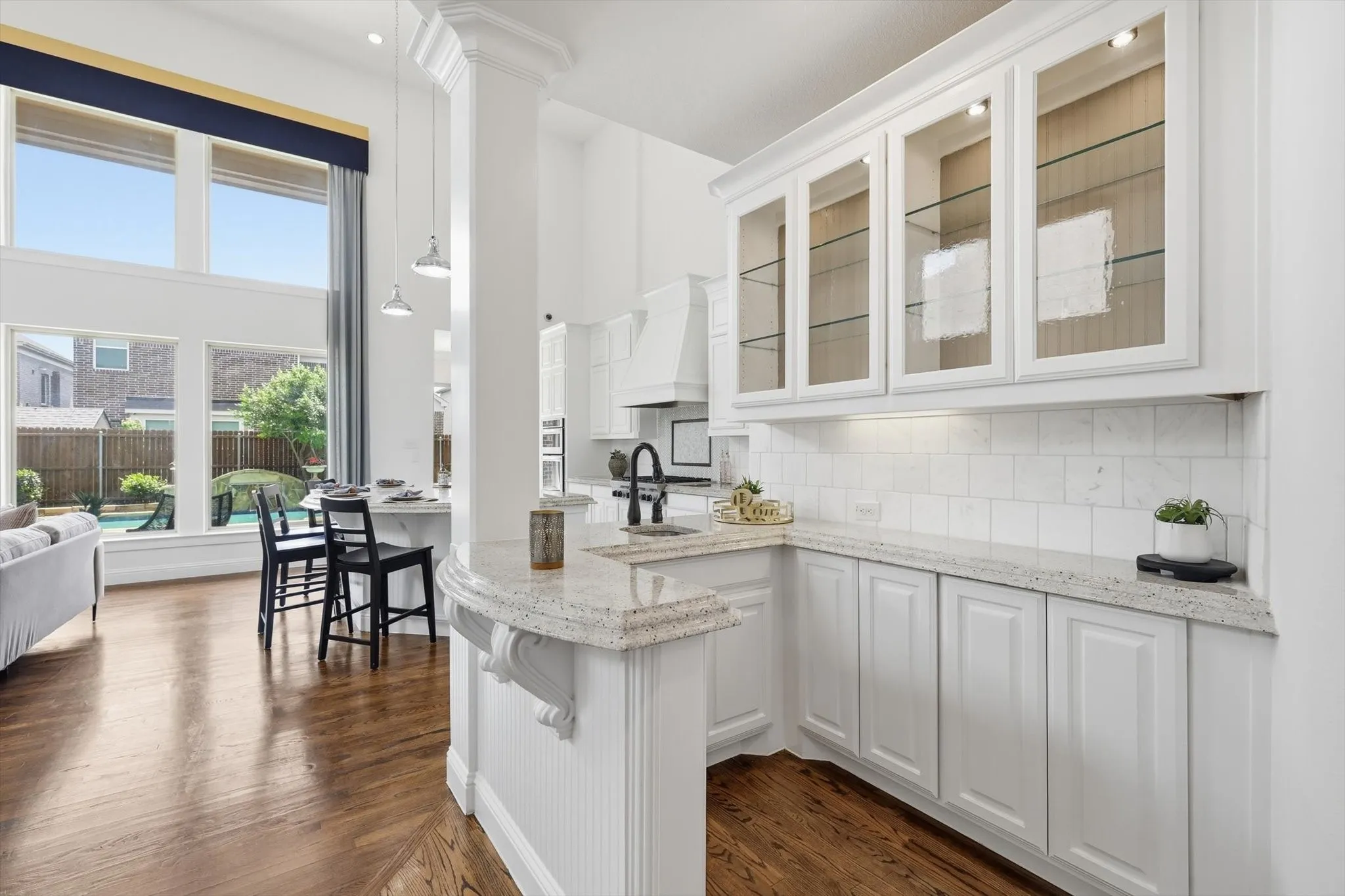 Single Family Residence For Sale in Denton County , 14104 Signal Hill Drive, Little Elm, Texas 75068, 5 Bedroom, 4 Bathroom, 2 Garage spaces, 4,232 Sqft, built in 2014, Preowned, mls#21241036, Real Estate Agent in Little Elm, Homes For Sale in Denton county, Homes For Sale in Little Elm, Realtor in Little Elm Texas, Real Estate Brokerage Independent Realty Texas, Luminita Cordes Realtor