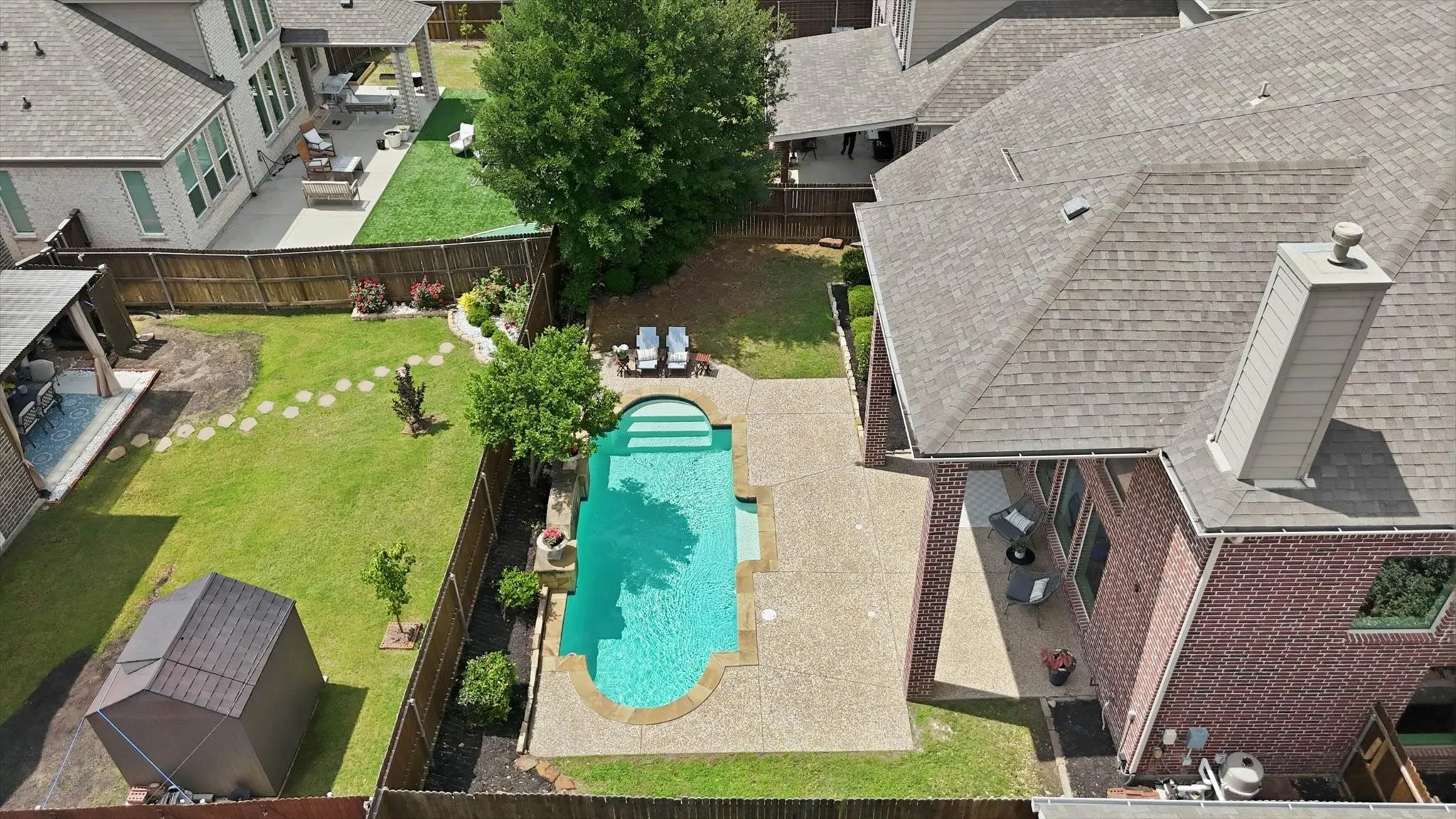 Single Family Residence For Sale in Denton County , 14104 Signal Hill Drive, Little Elm, Texas 75068, 5 Bedroom, 4 Bathroom, 2 Garage spaces, 4,232 Sqft, built in 2014, Preowned, mls#21241036, Real Estate Agent in Little Elm, Homes For Sale in Denton county, Homes For Sale in Little Elm, Realtor in Little Elm Texas, Real Estate Brokerage Independent Realty Texas, Luminita Cordes Realtor