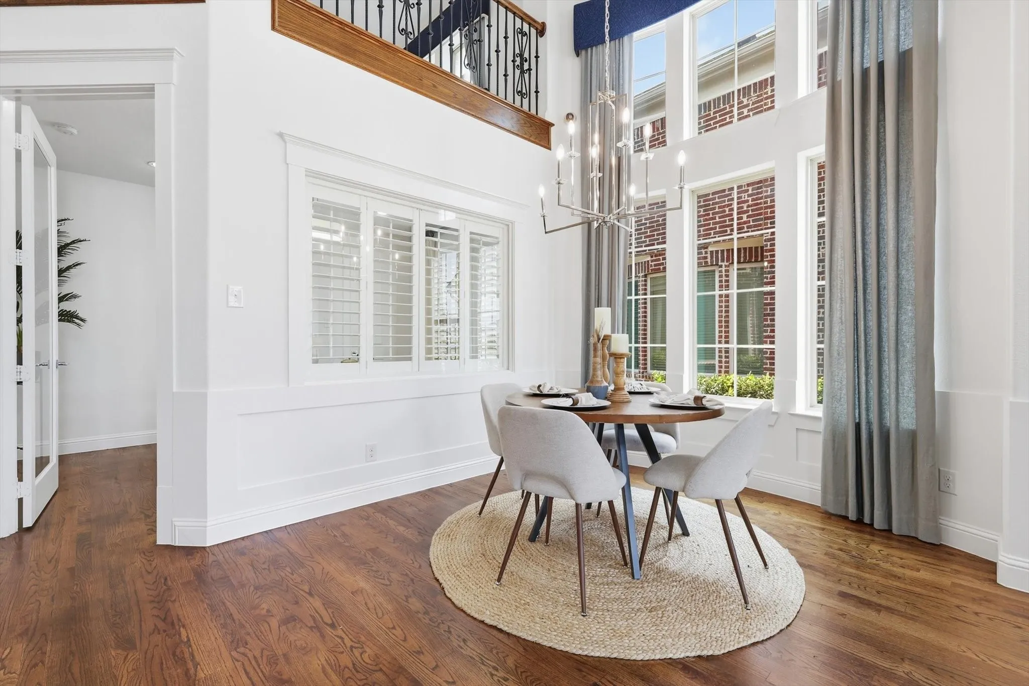 Single Family Residence For Sale in Denton County , 14104 Signal Hill Drive, Little Elm, Texas 75068, 5 Bedroom, 4 Bathroom, 2 Garage spaces, 4,232 Sqft, built in 2014, Preowned, mls#21241036, Real Estate Agent in Little Elm, Homes For Sale in Denton county, Homes For Sale in Little Elm, Realtor in Little Elm Texas, Real Estate Brokerage Independent Realty Texas, Luminita Cordes Realtor