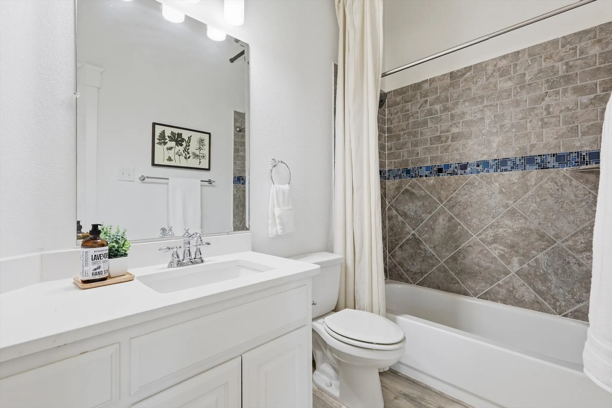 Single Family Residence For Sale in Denton County , 14104 Signal Hill Drive, Little Elm, Texas 75068, 5 Bedroom, 4 Bathroom, 2 Garage spaces, 4,232 Sqft, built in 2014, Preowned, mls#21241036, Real Estate Agent in Little Elm, Homes For Sale in Denton county, Homes For Sale in Little Elm, Realtor in Little Elm Texas, Real Estate Brokerage Independent Realty Texas, Luminita Cordes Realtor