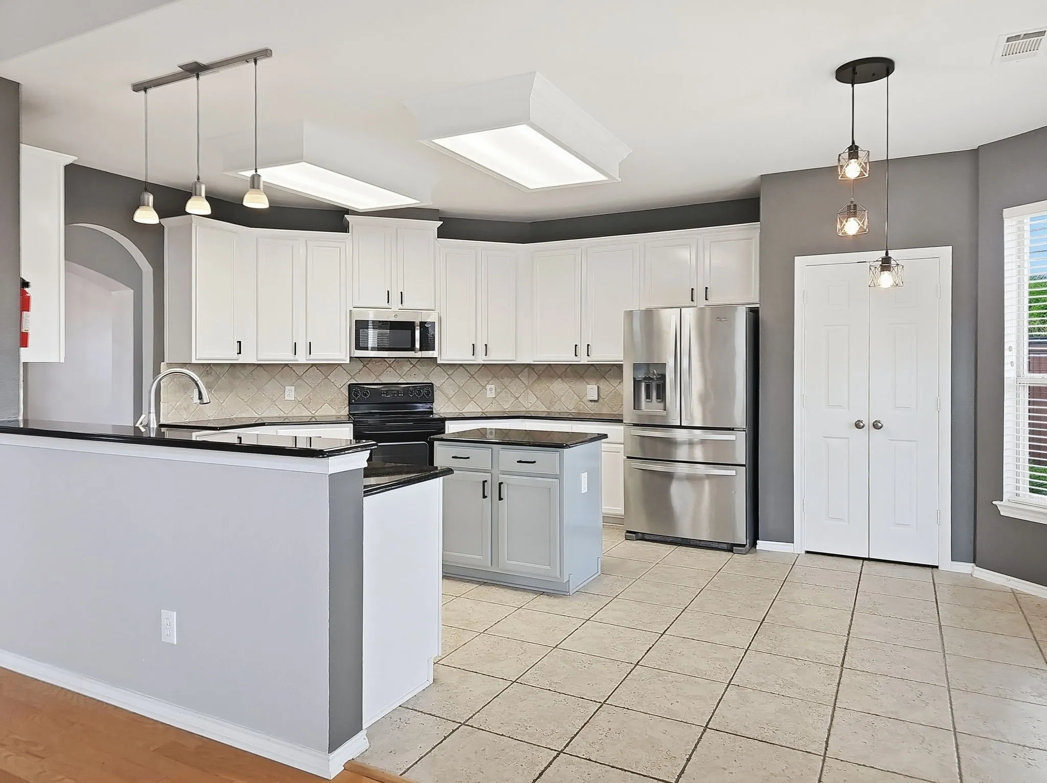Single Family Residence For Sale in Collin County , 3000 Margot Court, Wylie, Texas 75098, 4 Bedroom, 3 Bathroom, 2 Garage spaces, 2,721 Sqft, built in 2003, Preowned, mls#21208453, Real Estate Agent in Wylie, Homes For Sale in Collin county, Homes For Sale in Wylie, Realtor in Wylie Texas, Real Estate Brokerage Independent Realty Texas, Luminita Cordes Realtor