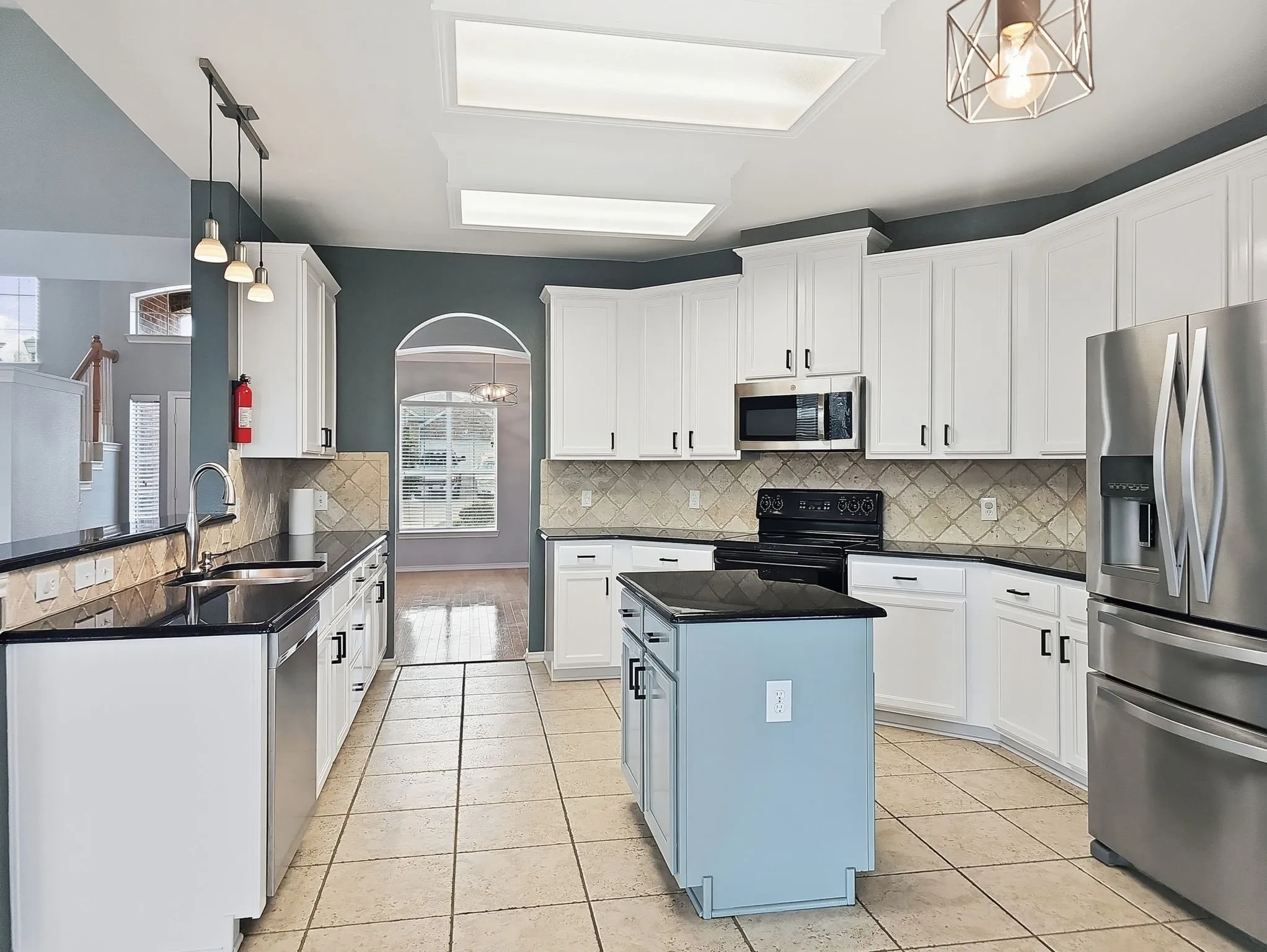 Single Family Residence For Sale in Collin County , 3000 Margot Court, Wylie, Texas 75098, 4 Bedroom, 3 Bathroom, 2 Garage spaces, 2,721 Sqft, built in 2003, Preowned, mls#21208453, Real Estate Agent in Wylie, Homes For Sale in Collin county, Homes For Sale in Wylie, Realtor in Wylie Texas, Real Estate Brokerage Independent Realty Texas, Luminita Cordes Realtor