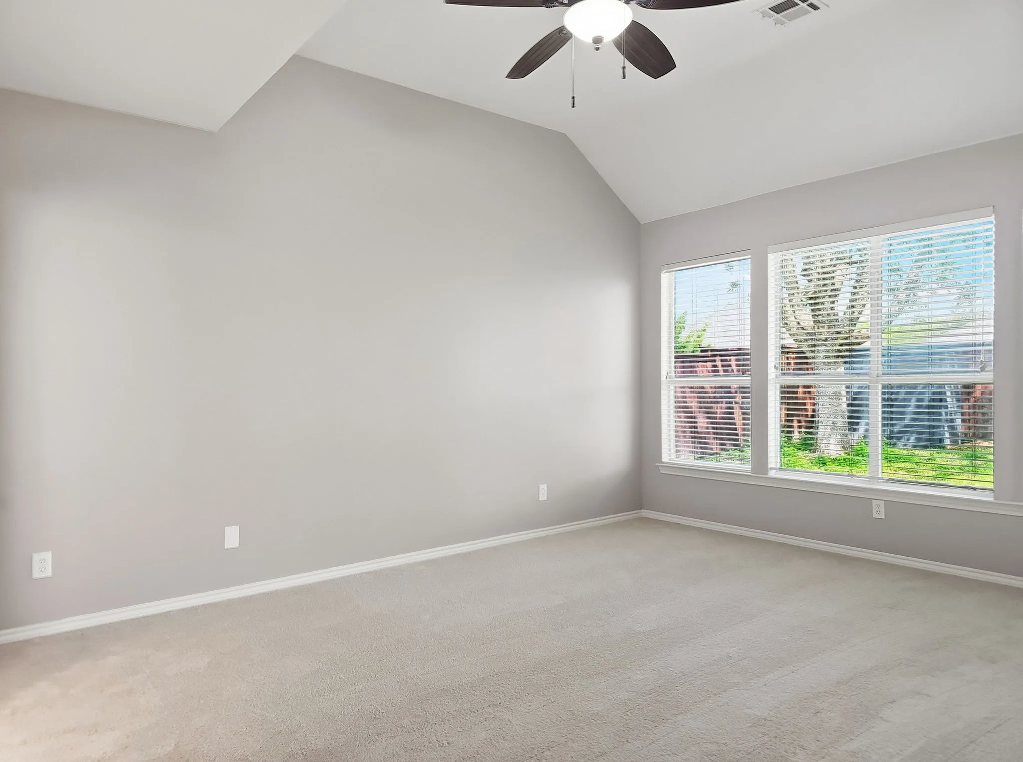 Single Family Residence For Sale in Collin County , 3000 Margot Court, Wylie, Texas 75098, 4 Bedroom, 3 Bathroom, 2 Garage spaces, 2,721 Sqft, built in 2003, Preowned, mls#21208453, Real Estate Agent in Wylie, Homes For Sale in Collin county, Homes For Sale in Wylie, Realtor in Wylie Texas, Real Estate Brokerage Independent Realty Texas, Luminita Cordes Realtor