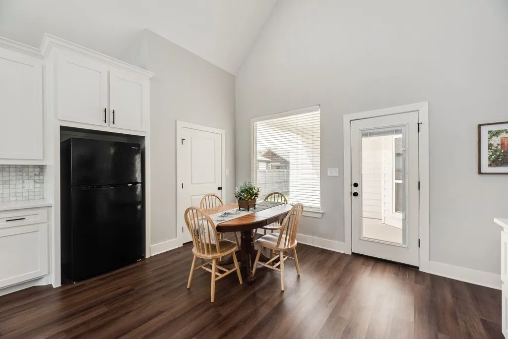 Single Family Residence For Sale in Grayson County , 109 Vaughn Meadows Drive, Tom Bean, Texas 75491, 3 Bedroom, 2 Bathroom, 2 Garage spaces, 1,559 Sqft, built in 2024, mls#21240749, Real Estate Agent in Tom Bean, Homes For Sale in Grayson county, Homes For Sale in Tom Bean, Realtor in Tom Bean Texas, Real Estate Brokerage Independent Realty Texas, Luminita Cordes Realtor