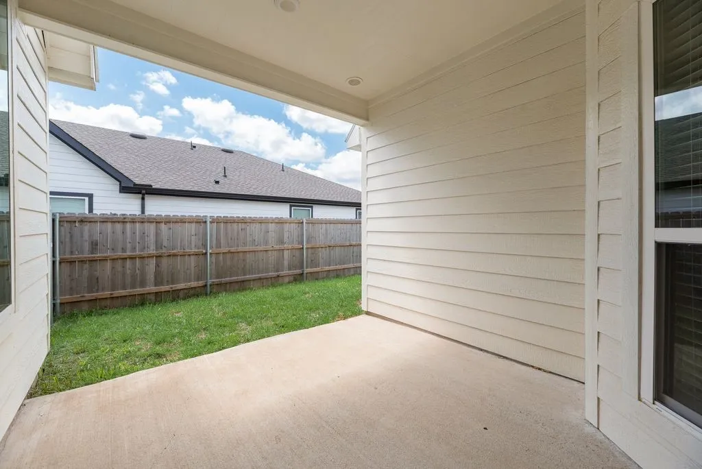Single Family Residence For Sale in Grayson County , 109 Vaughn Meadows Drive, Tom Bean, Texas 75491, 3 Bedroom, 2 Bathroom, 2 Garage spaces, 1,559 Sqft, built in 2024, mls#21240749, Real Estate Agent in Tom Bean, Homes For Sale in Grayson county, Homes For Sale in Tom Bean, Realtor in Tom Bean Texas, Real Estate Brokerage Independent Realty Texas, Luminita Cordes Realtor