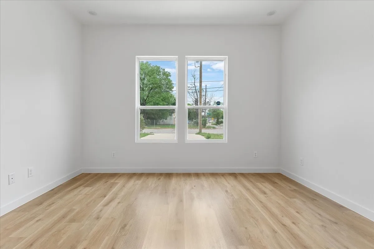 Single Family Residence For Sale in Dallas County , 5223 Colonial Avenue, Dallas, Texas 75215, 4 Bedroom, 2 Bathroom, Garage spaces, 1,656 Sqft, built in 2024, Preowned, Price $214,999, mls#21242540, Real Estate Agent in Dallas, Homes For Sale in Dallas county, Homes For Sale in Dallas, Realtor in Dallas Texas, Real Estate Brokerage Independent Realty Texas, Luminita Cordes Realtor